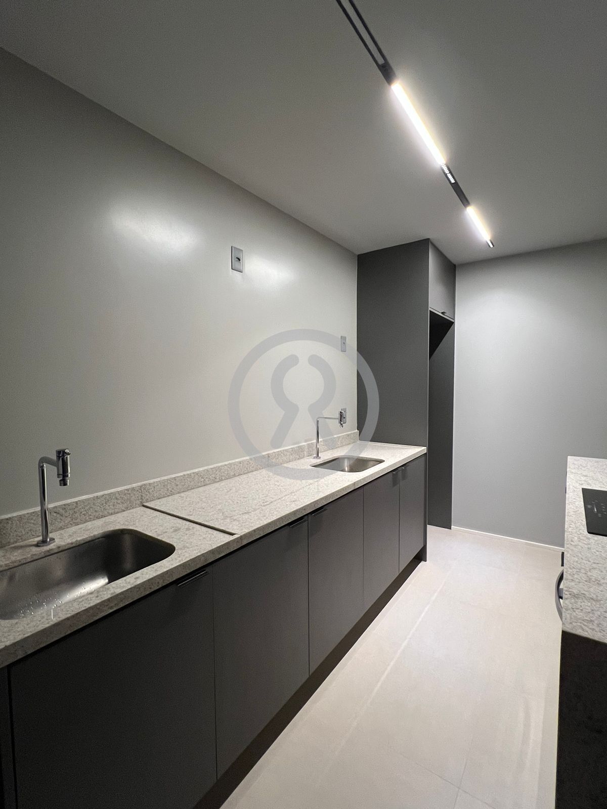 Apartamento para alugar com 2 quartos, 73m² - Foto 25