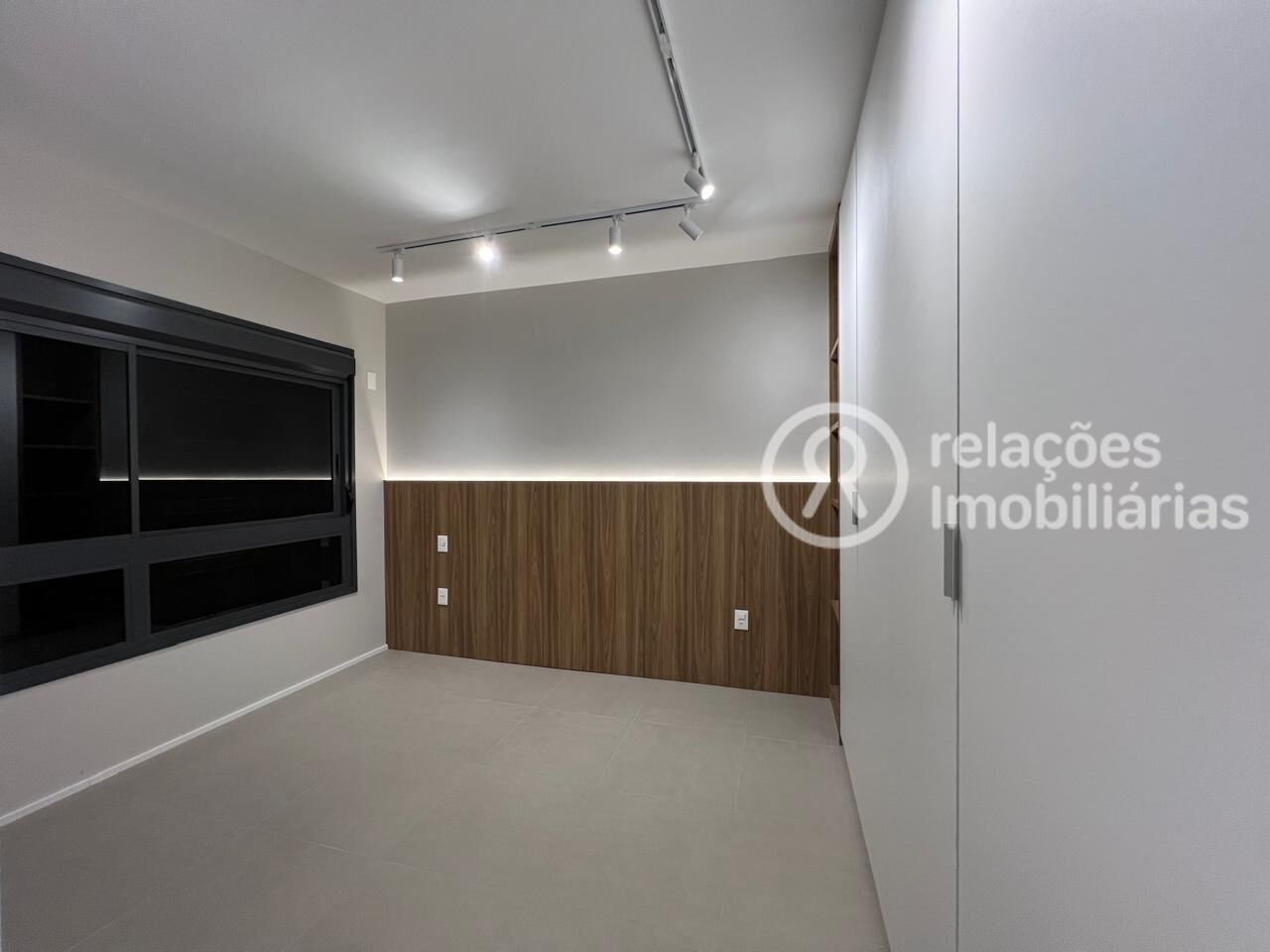 Apartamento para alugar com 2 quartos, 73m² - Foto 13