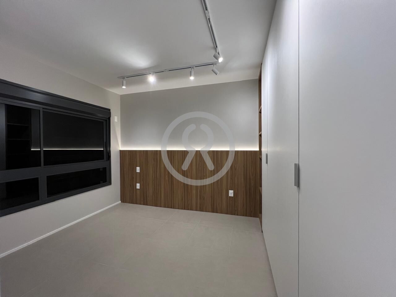 Apartamento para alugar com 2 quartos, 73m² - Foto 13