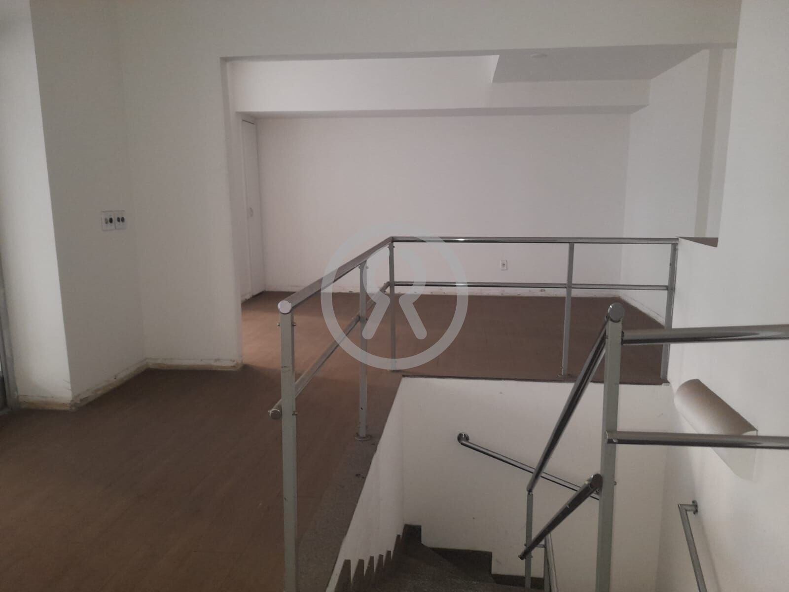 Loja-Salão para alugar, 101m² - Foto 2