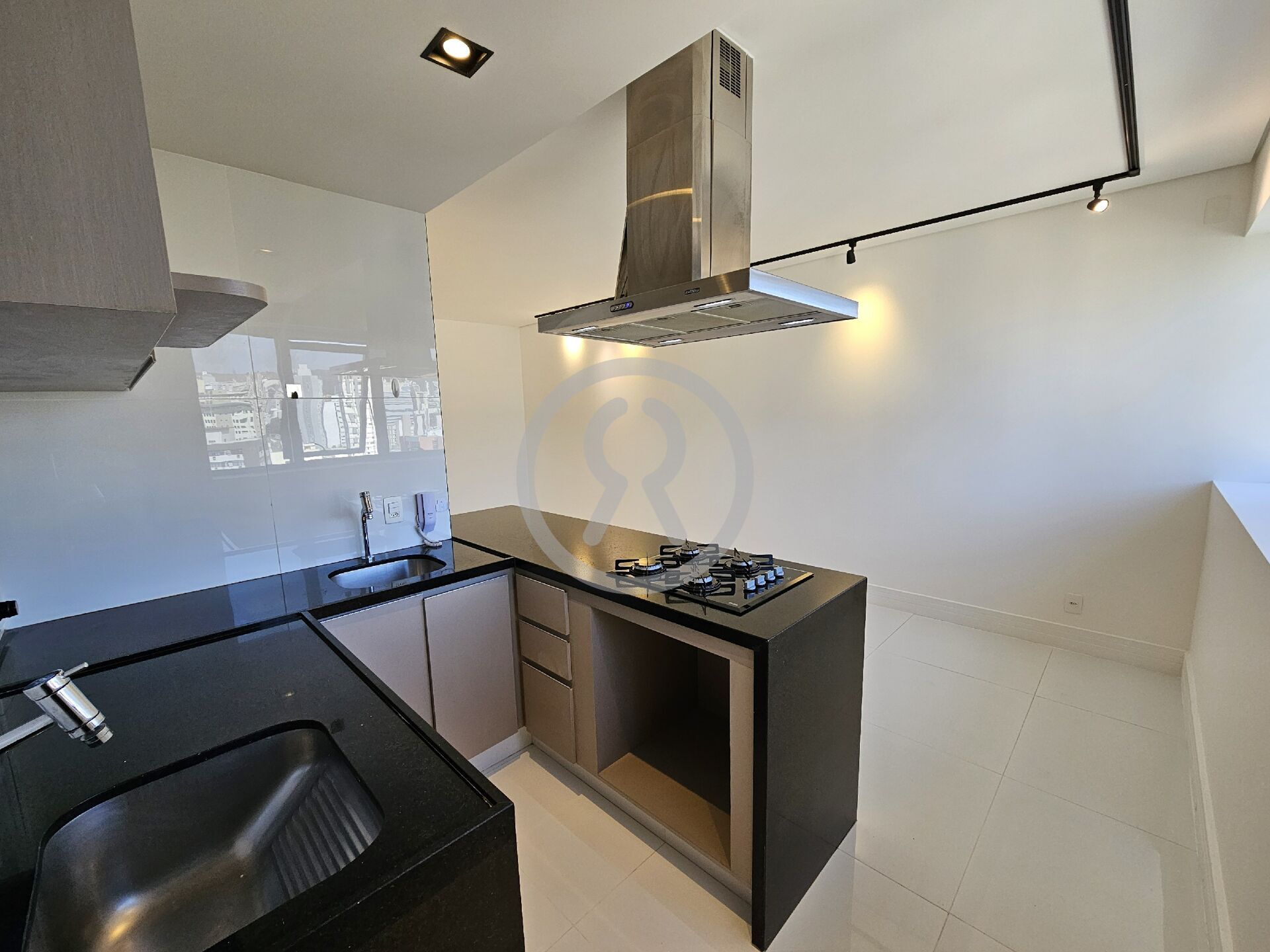 Apartamento para alugar com 2 quartos, 73m² - Foto 9