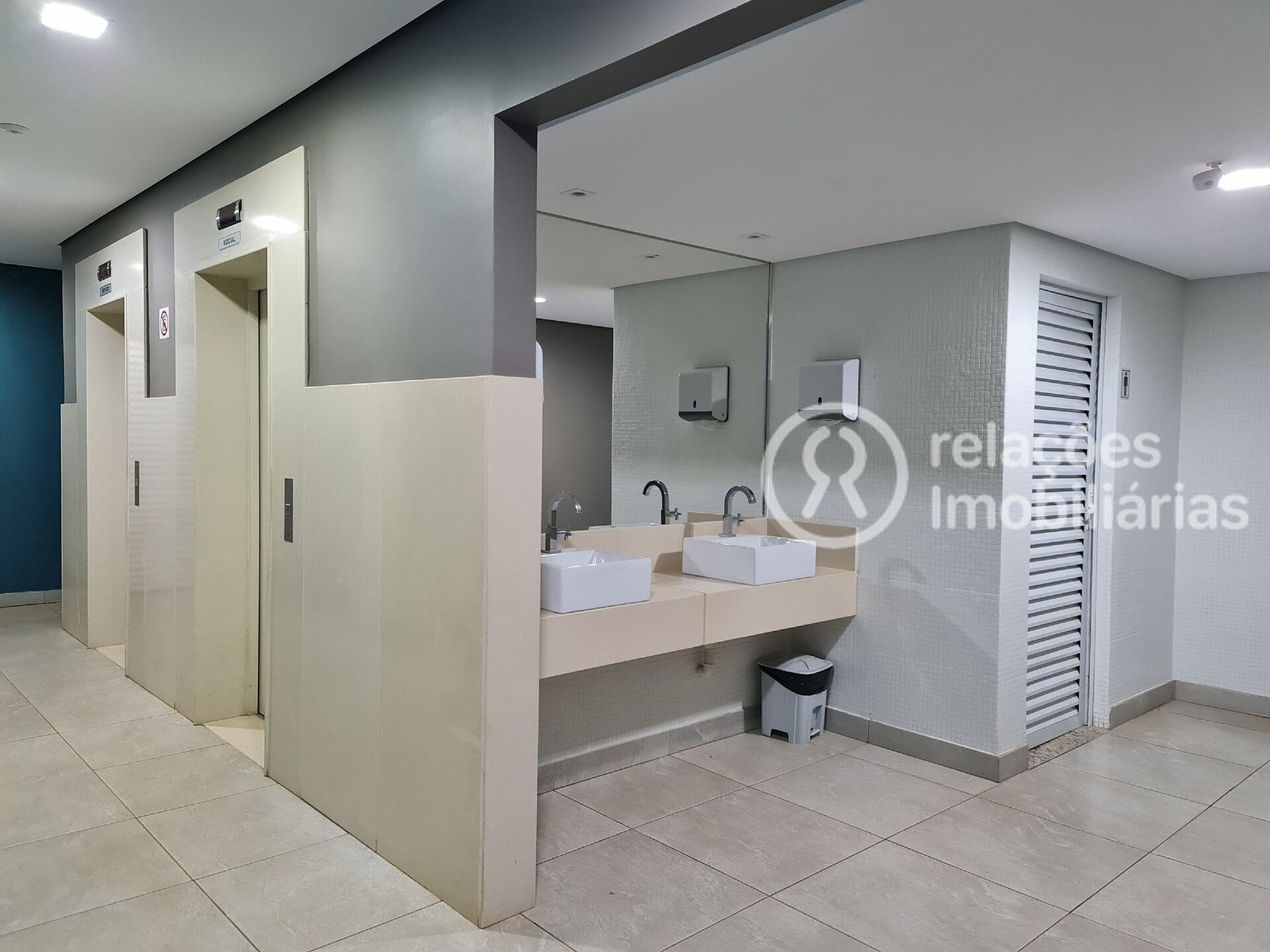 Apartamento para alugar com 2 quartos, 72m² - Foto 45