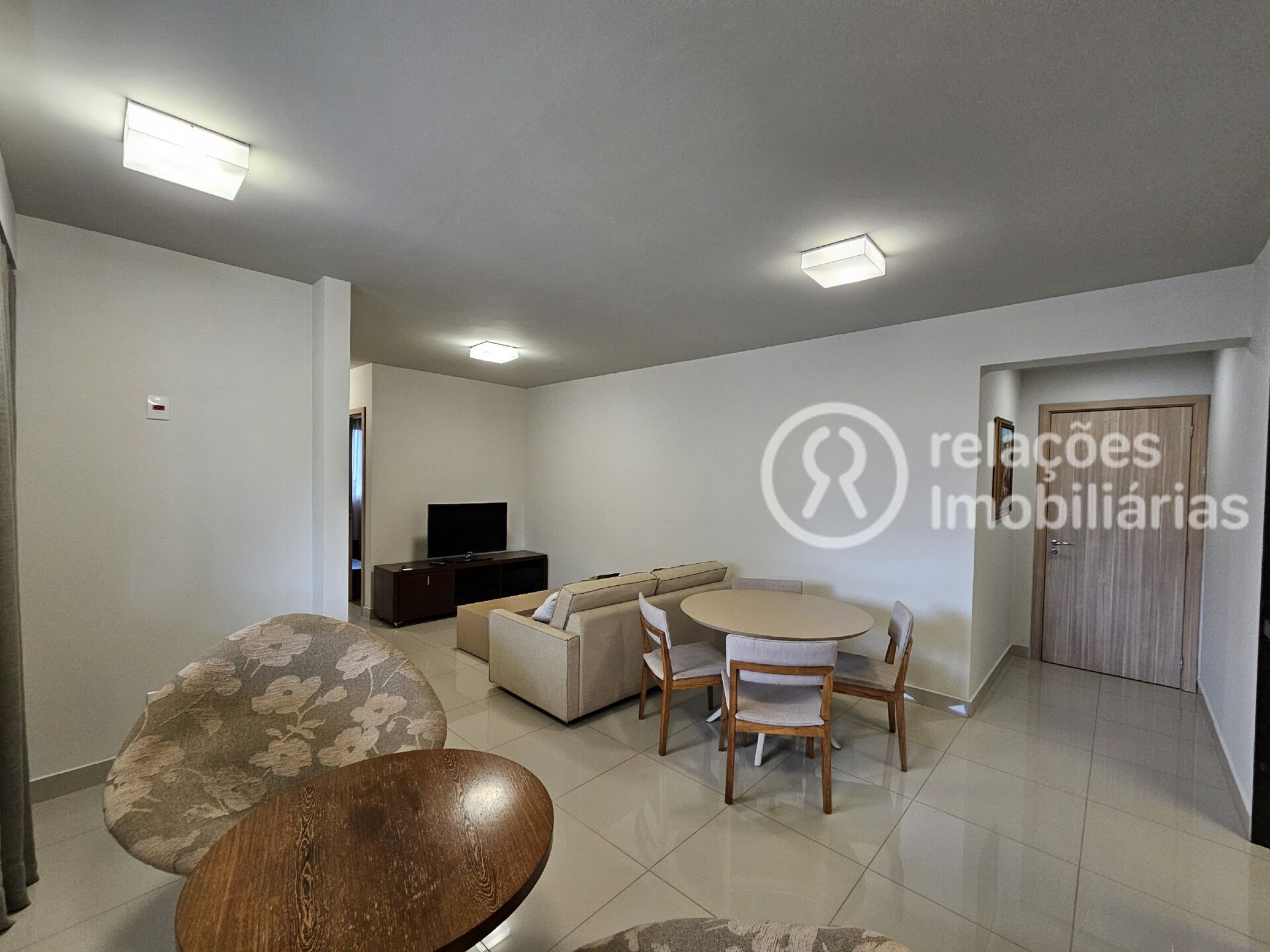 Apartamento para alugar com 2 quartos, 72m² - Foto 4