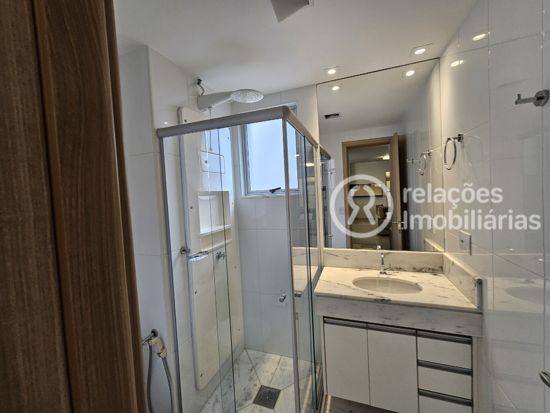 Apartamento para alugar com 2 quartos, 72m² - Foto 17