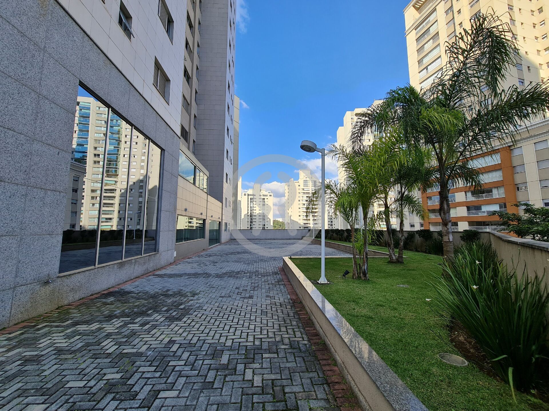 Apartamento para alugar com 2 quartos, 72m² - Foto 47