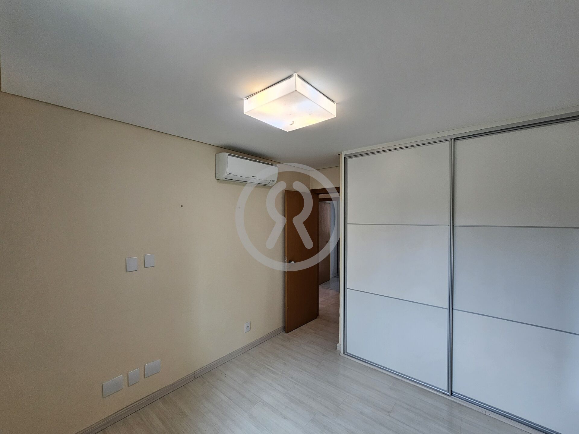 Apartamento para alugar com 4 quartos, 198m² - Foto 26