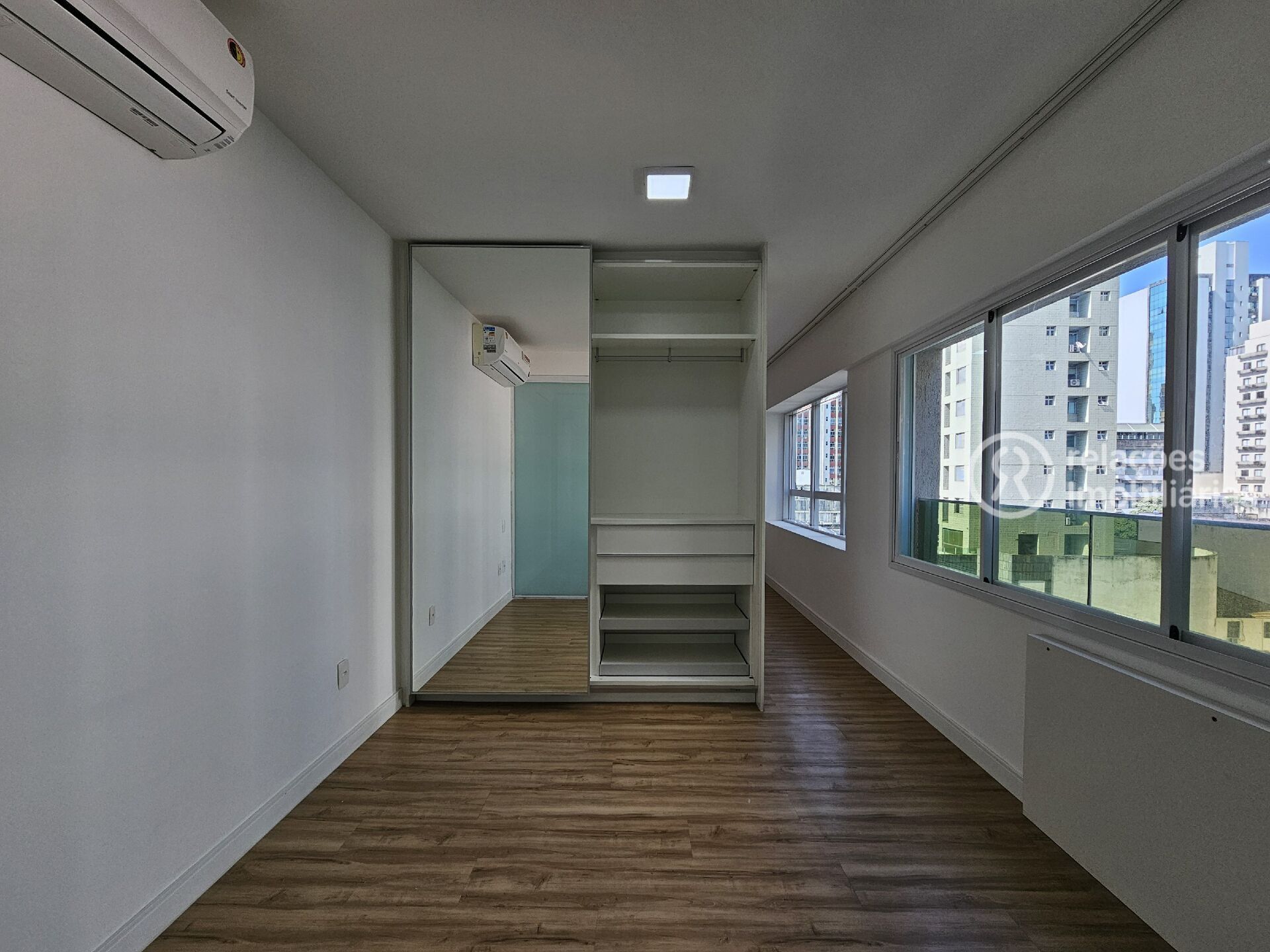 Apartamento à venda com 1 quarto, 42m² - Foto 28