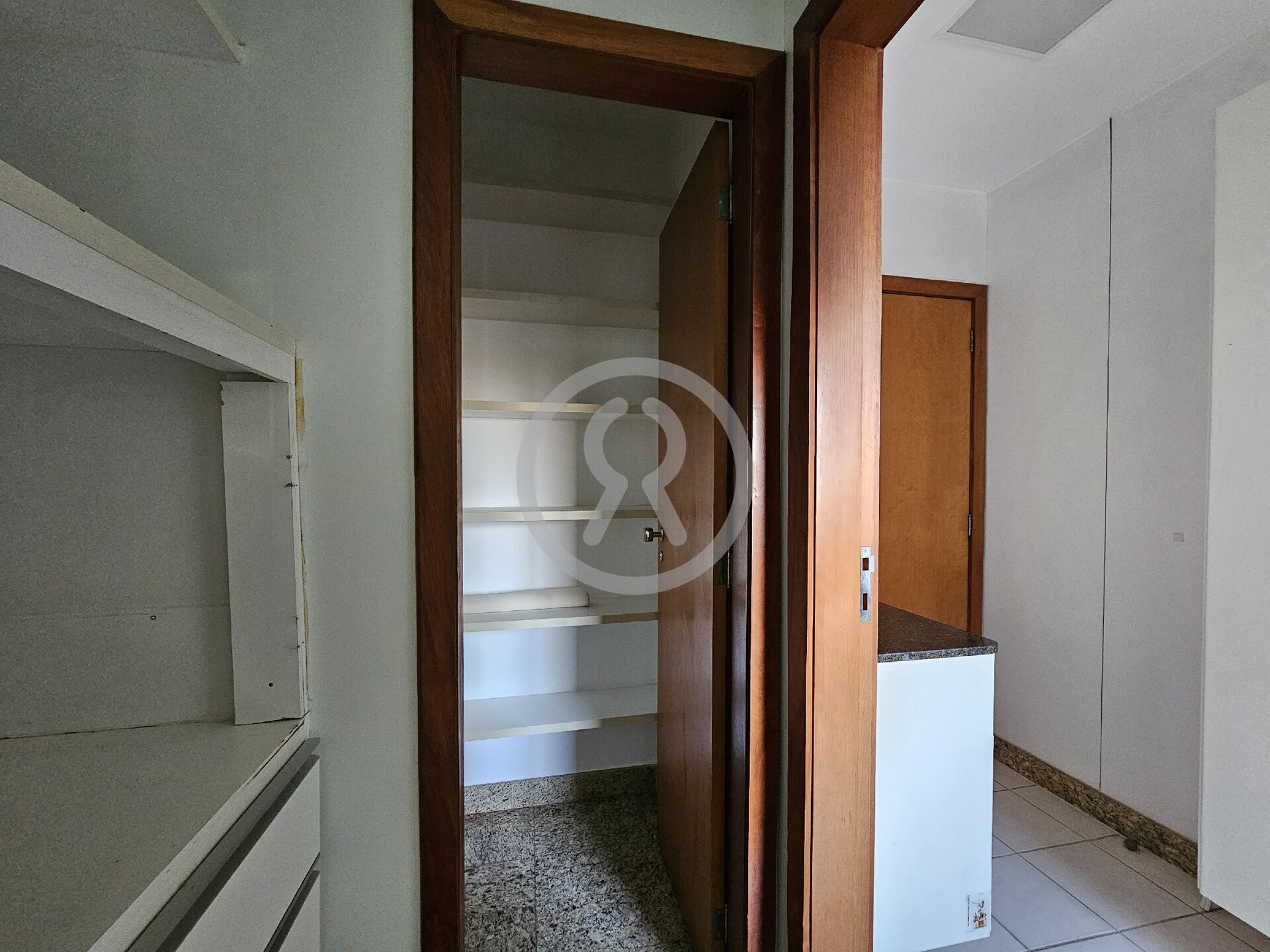 Apartamento à venda com 3 quartos, 107m² - Foto 15