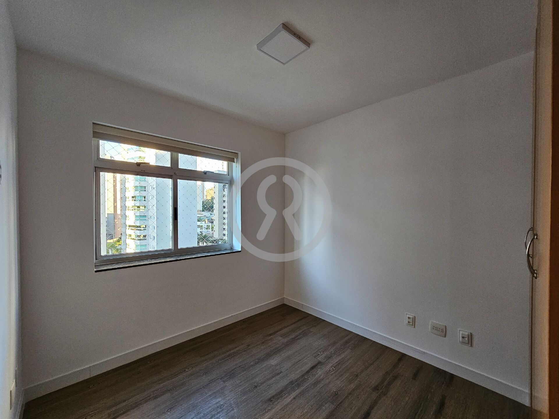 Apartamento à venda com 3 quartos, 107m² - Foto 23