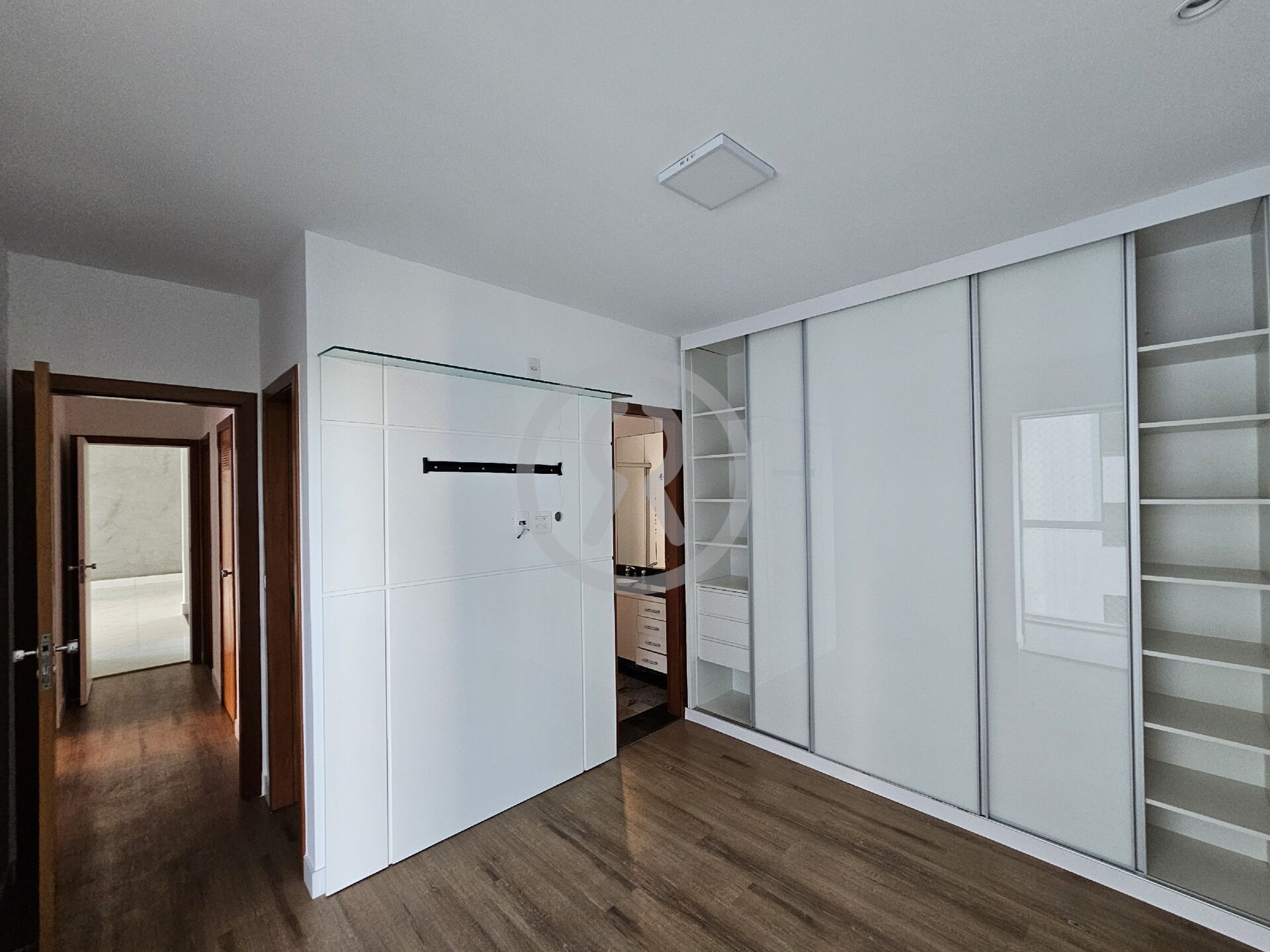 Apartamento à venda com 3 quartos, 107m² - Foto 29