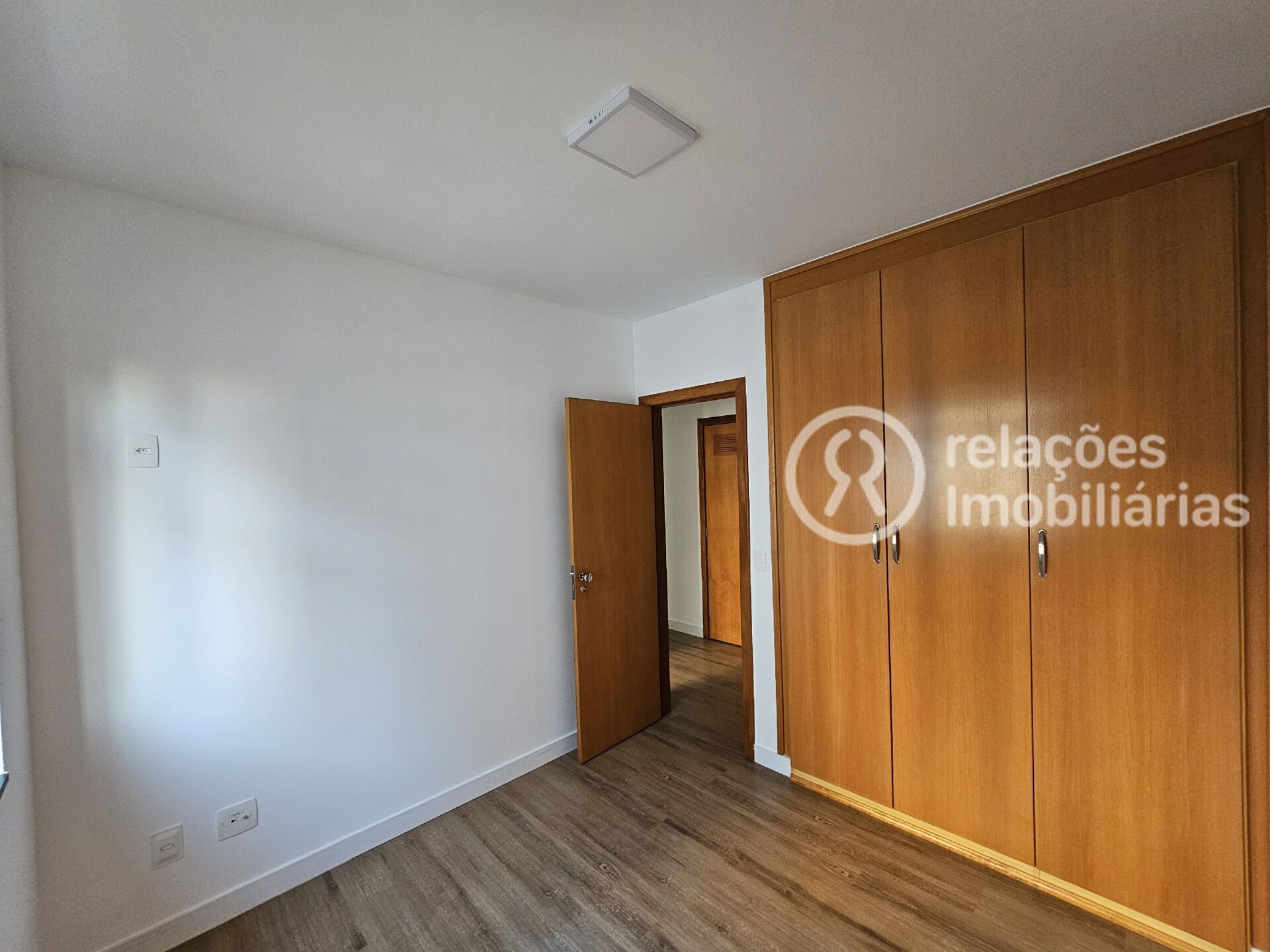 Apartamento à venda com 3 quartos, 107m² - Foto 26