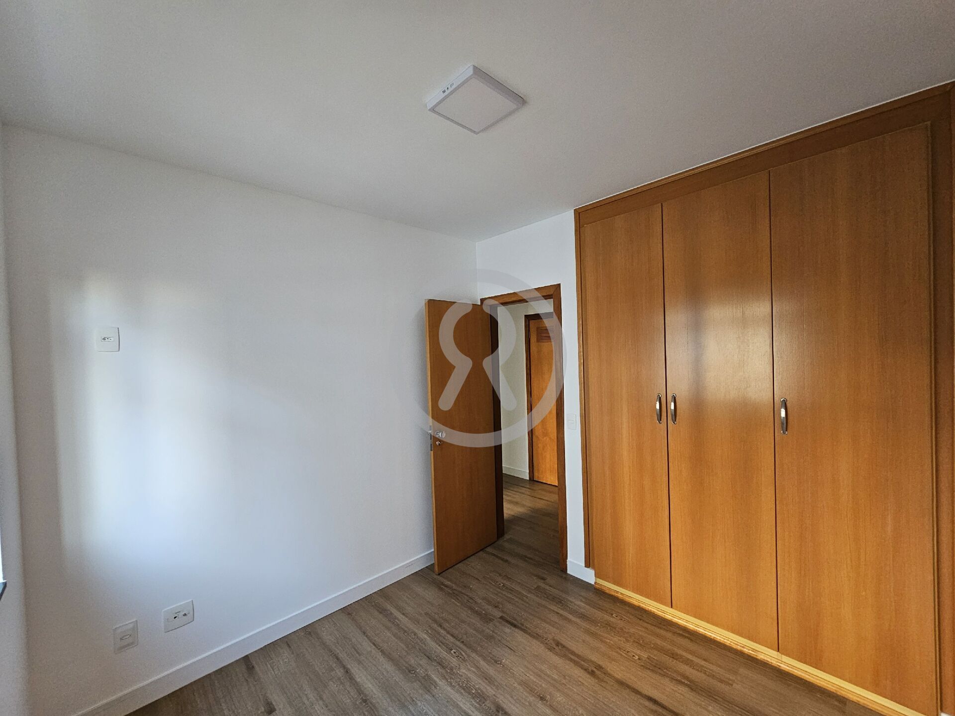 Apartamento à venda com 3 quartos, 107m² - Foto 26