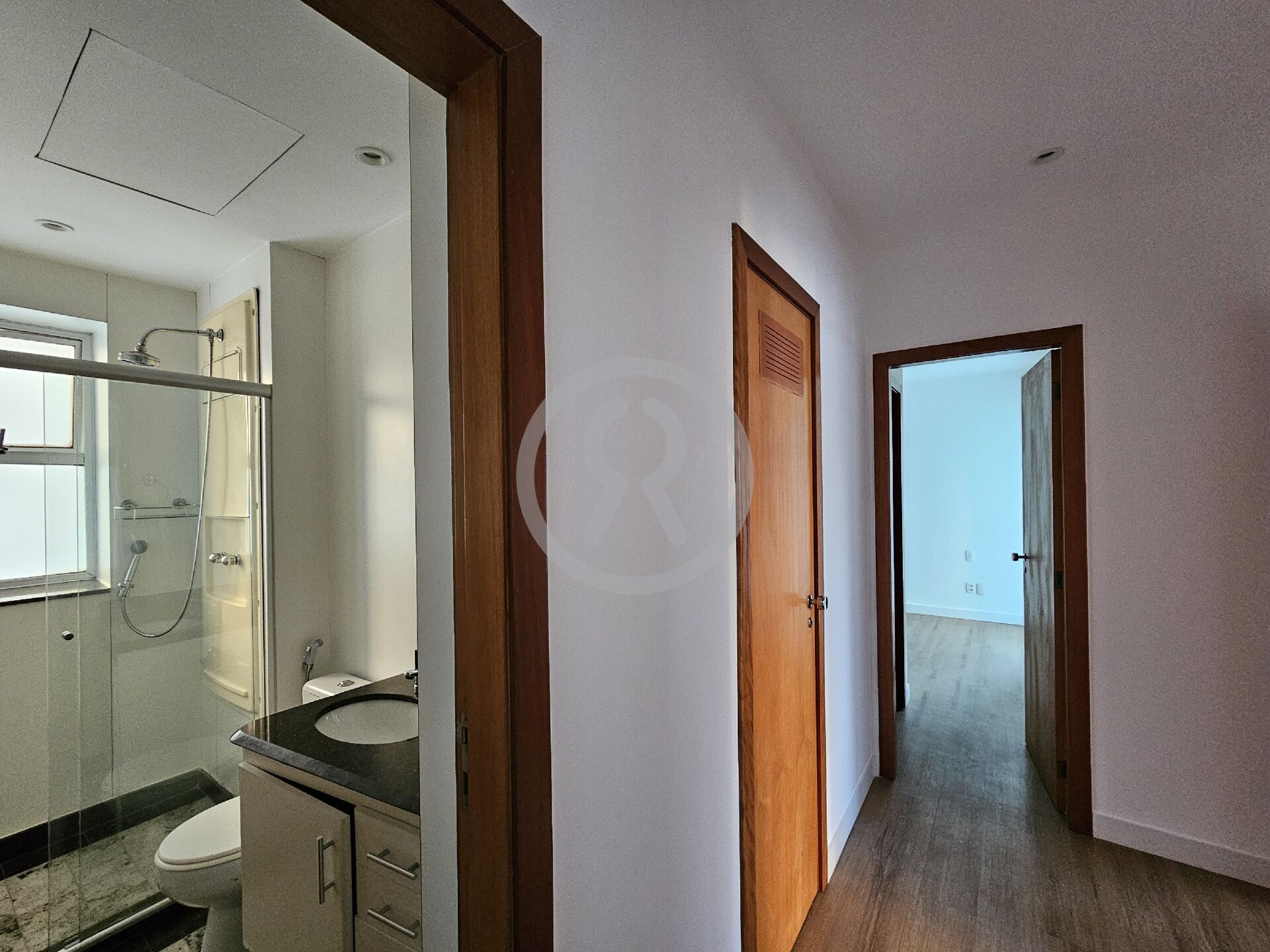 Apartamento à venda com 3 quartos, 107m² - Foto 19