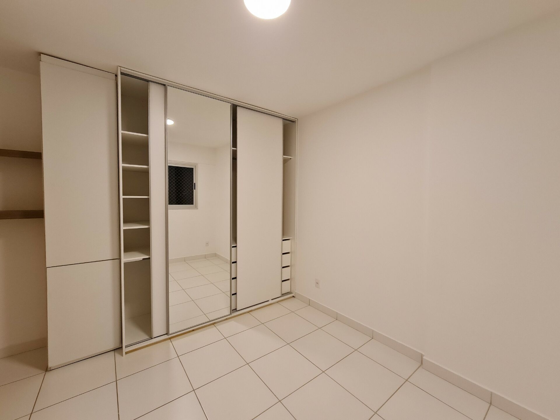 Apartamento para alugar com 2 quartos, 55m² - Foto 9