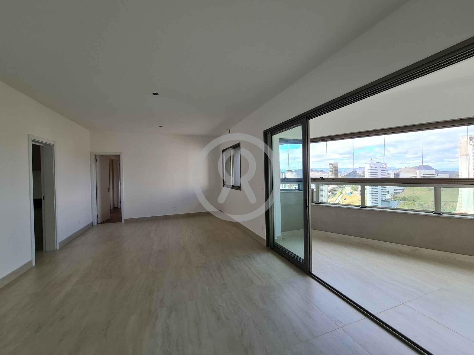 Apartamento à venda com 3 quartos, 127m² - Foto 4