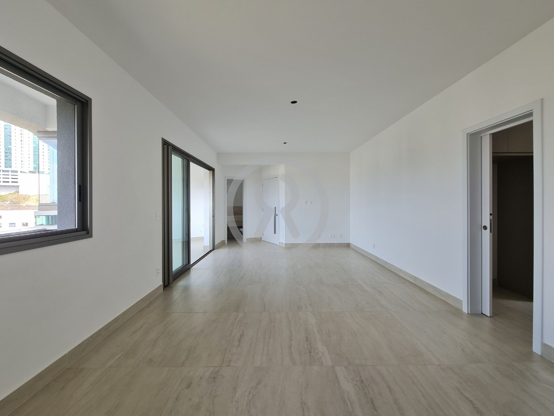 Apartamento à venda com 3 quartos, 127m² - Foto 8