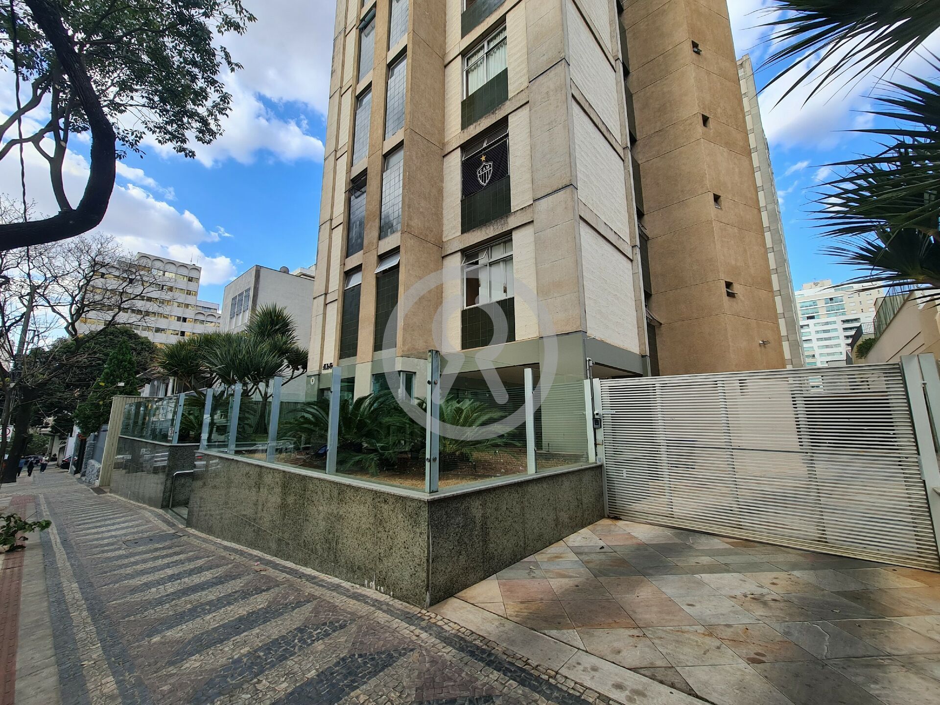 Apartamento para alugar com 2 quartos, 108m² - Foto 3