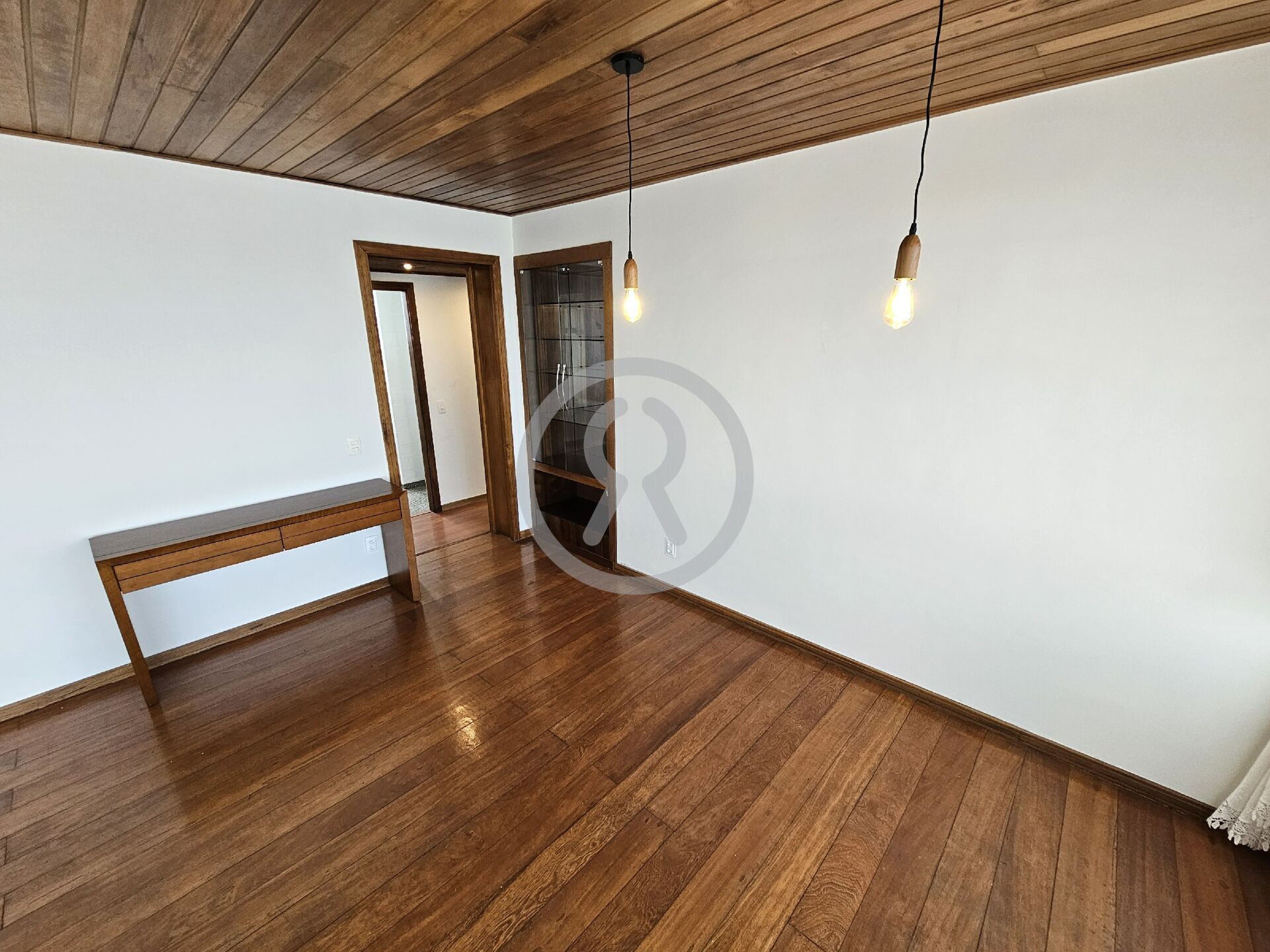 Apartamento para alugar com 2 quartos, 108m² - Foto 10