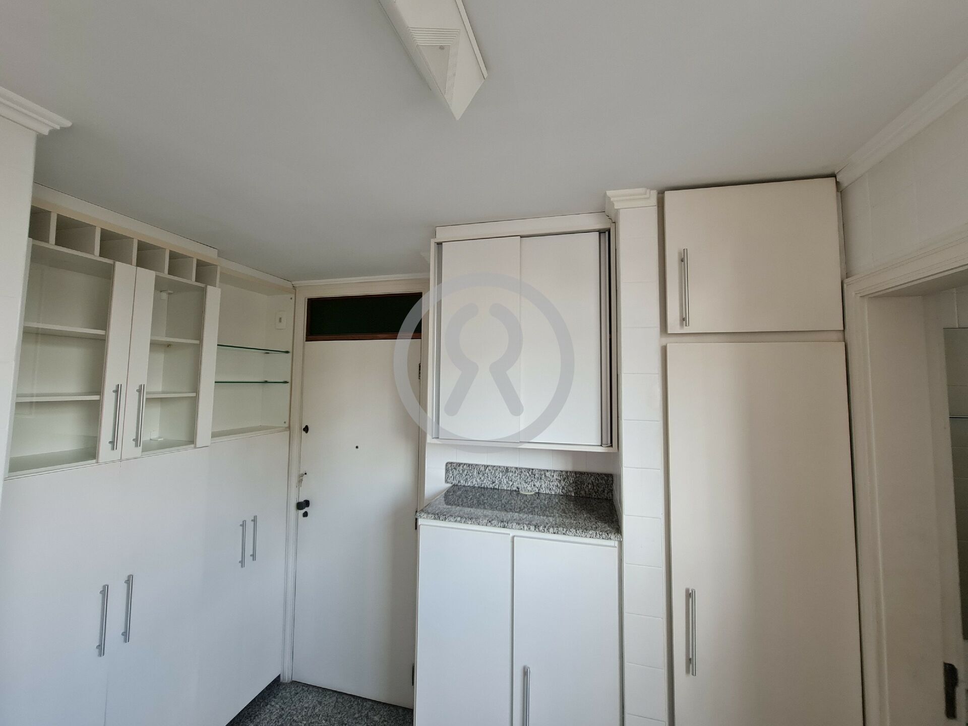 Apartamento para alugar com 2 quartos, 108m² - Foto 33