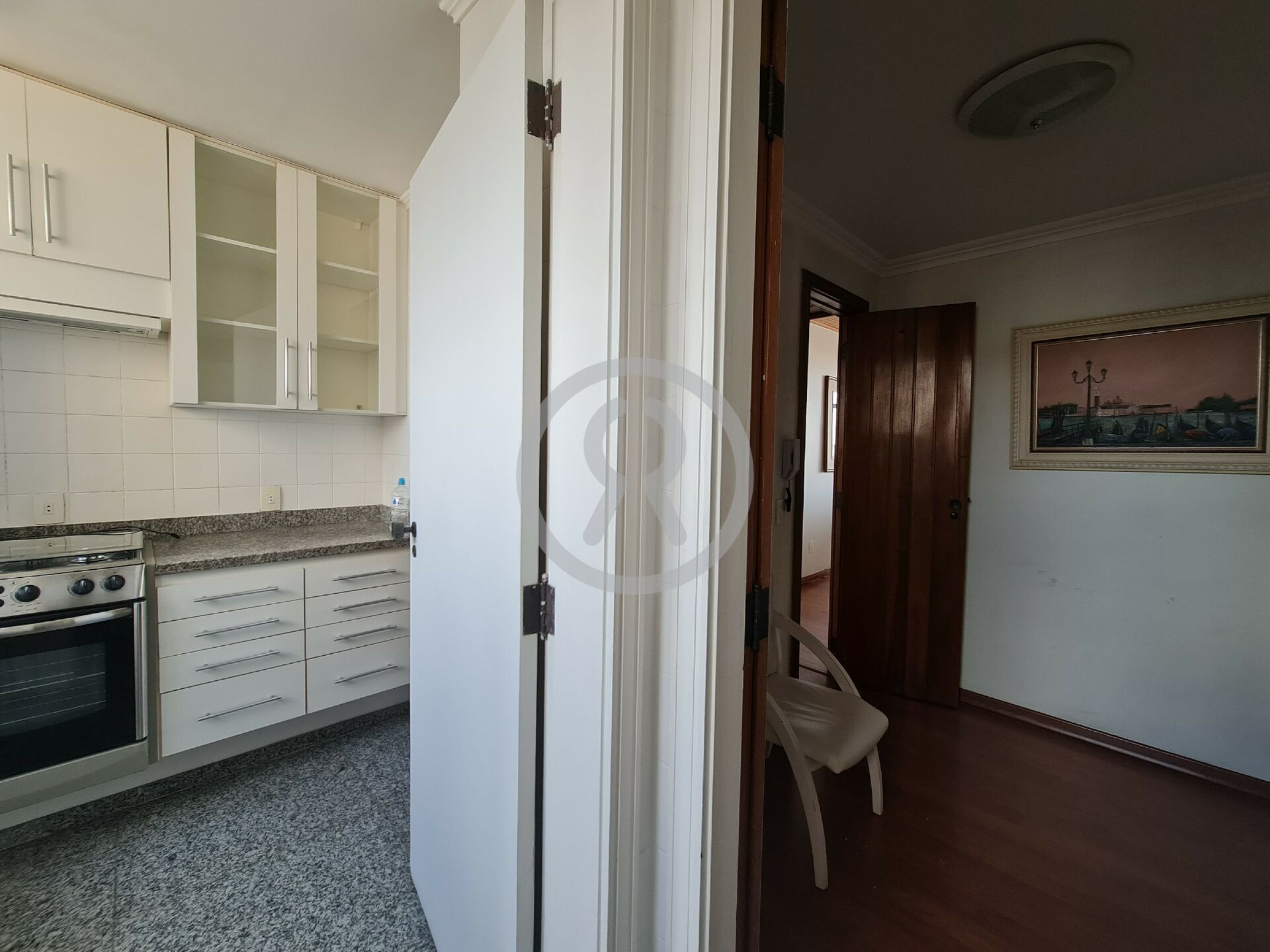 Apartamento para alugar com 2 quartos, 108m² - Foto 13