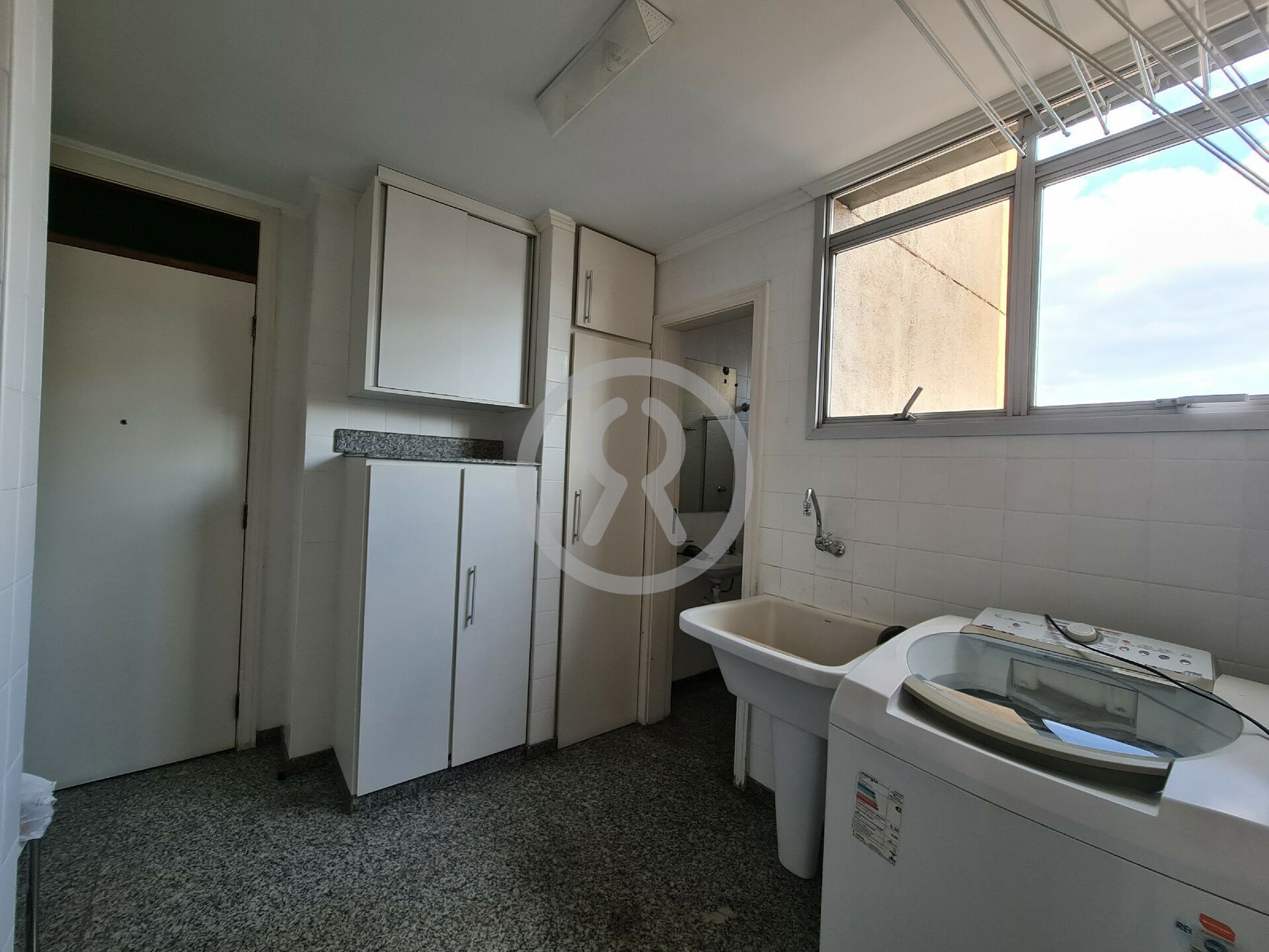 Apartamento para alugar com 2 quartos, 108m² - Foto 30