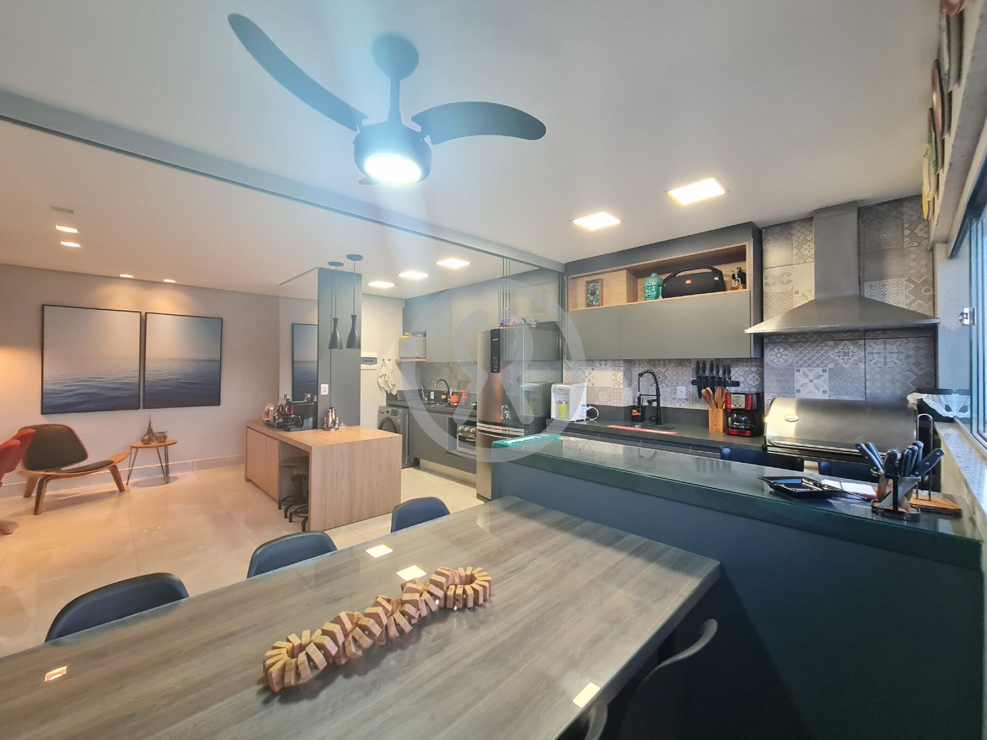 Apartamento à venda com 2 quartos, 75m² - Foto 3