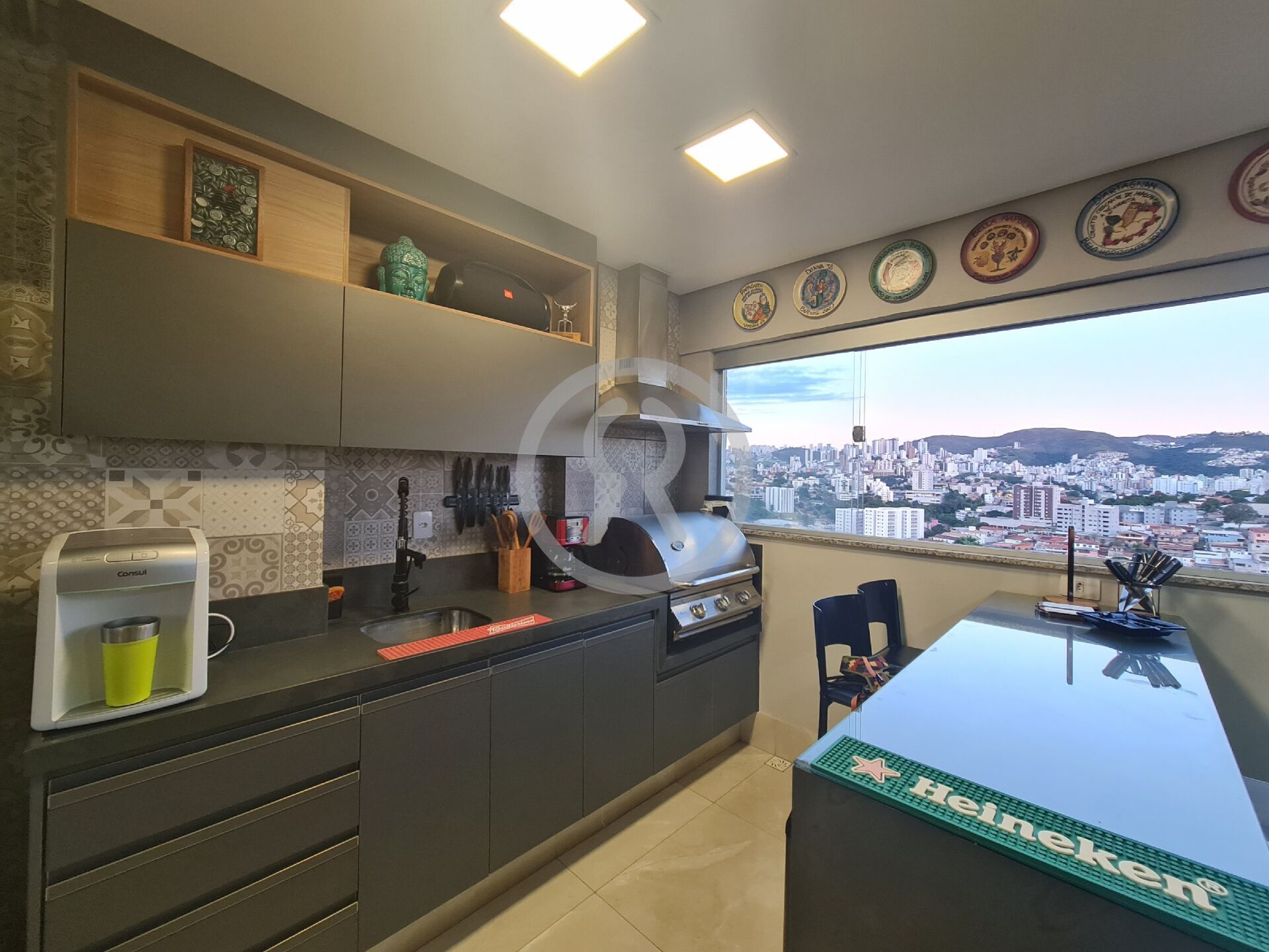Apartamento à venda com 2 quartos, 75m² - Foto 4