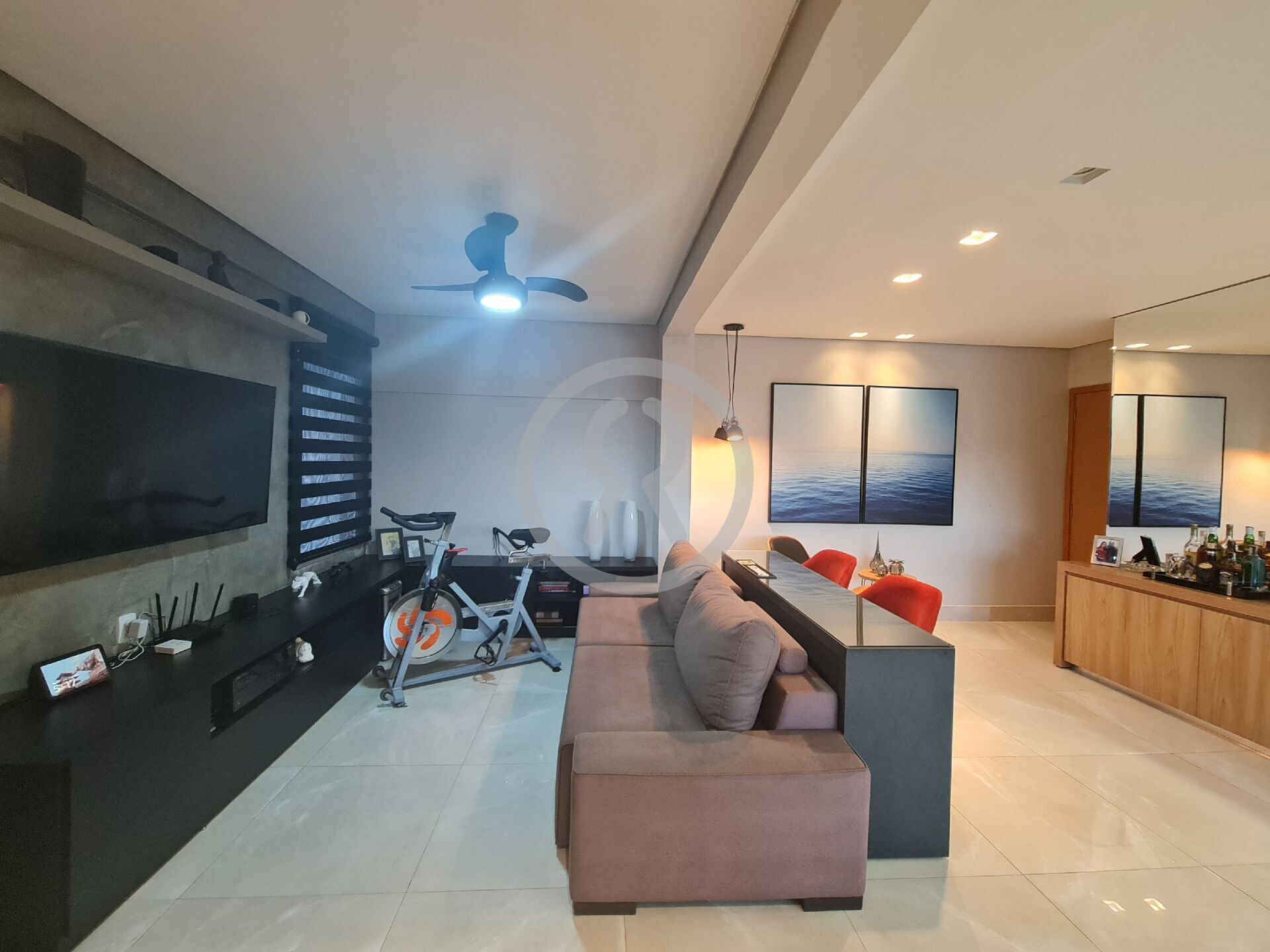Apartamento à venda com 2 quartos, 75m² - Foto 11