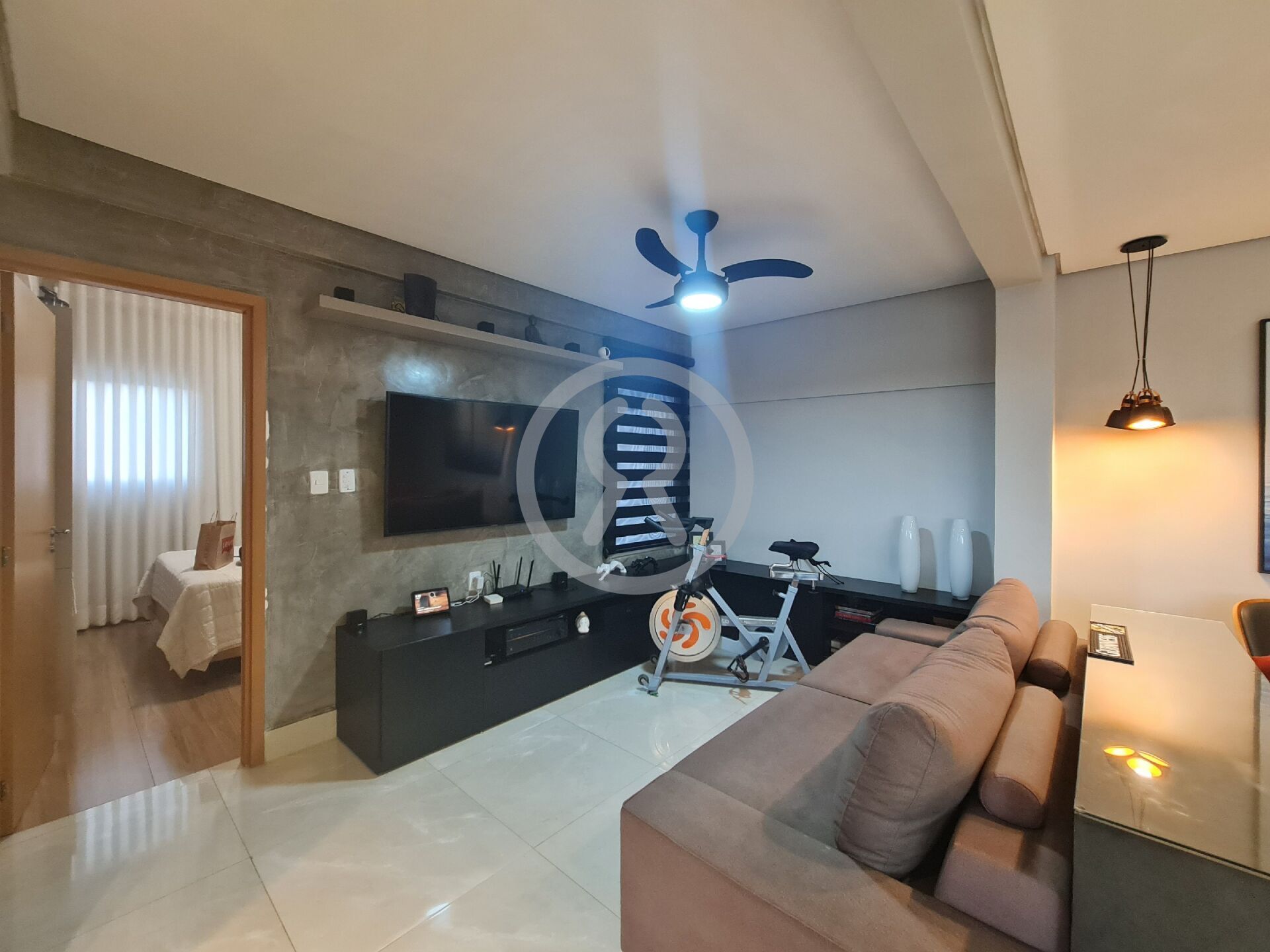 Apartamento à venda com 2 quartos, 75m² - Foto 10