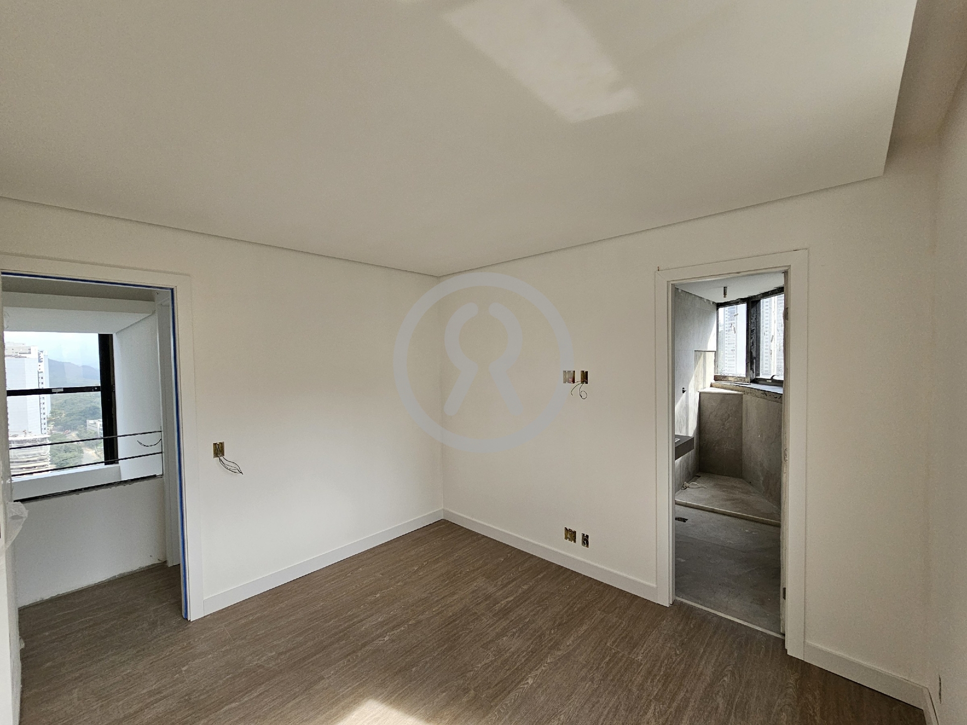 Apartamento à venda com 4 quartos, 230m² - Foto 28