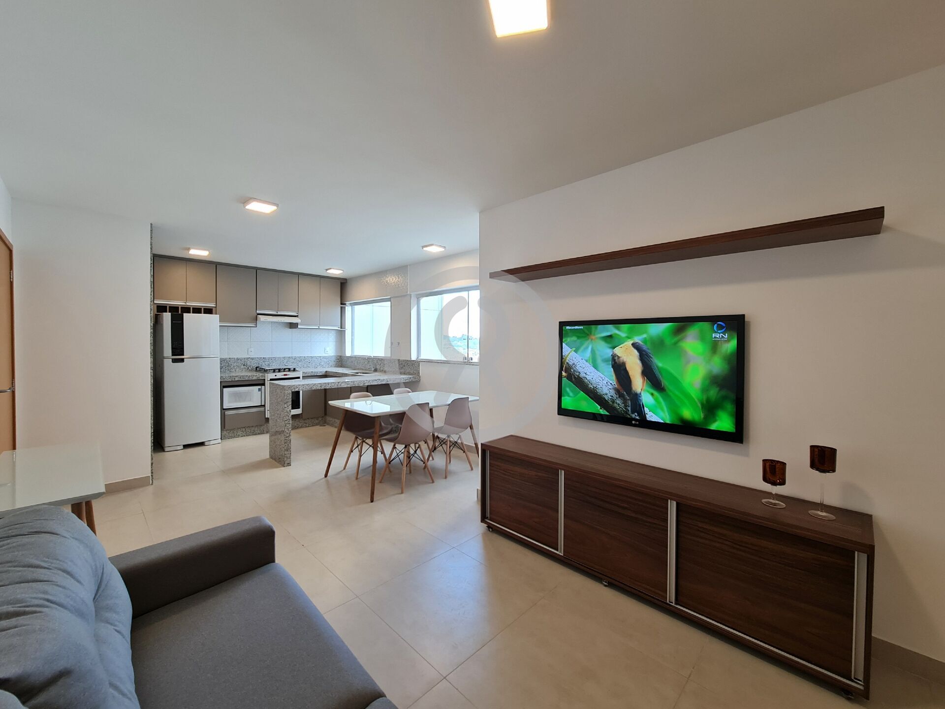 Apartamento para alugar com 2 quartos, 55m² - Foto 2