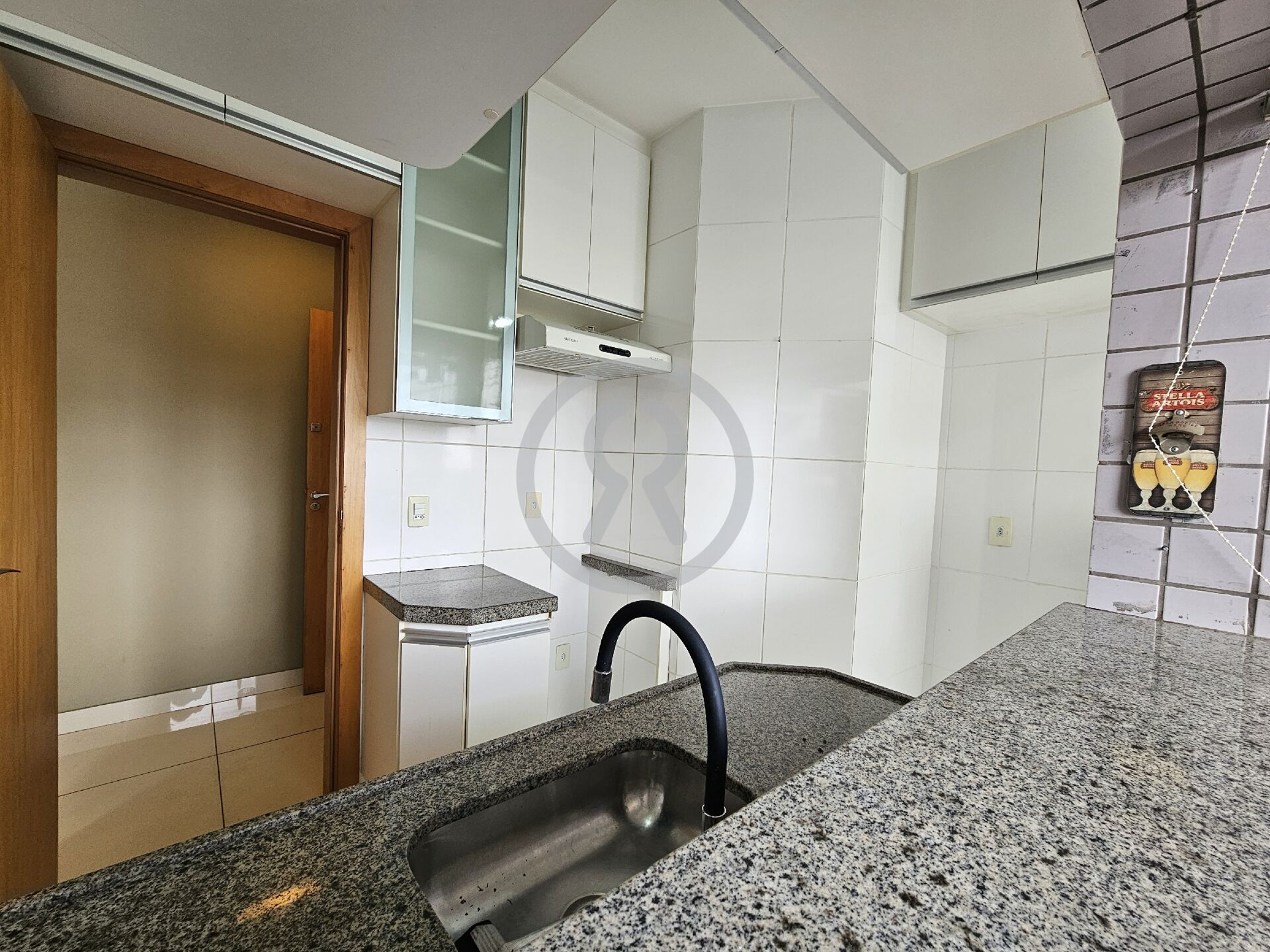 Apartamento para alugar com 2 quartos, 65m² - Foto 11