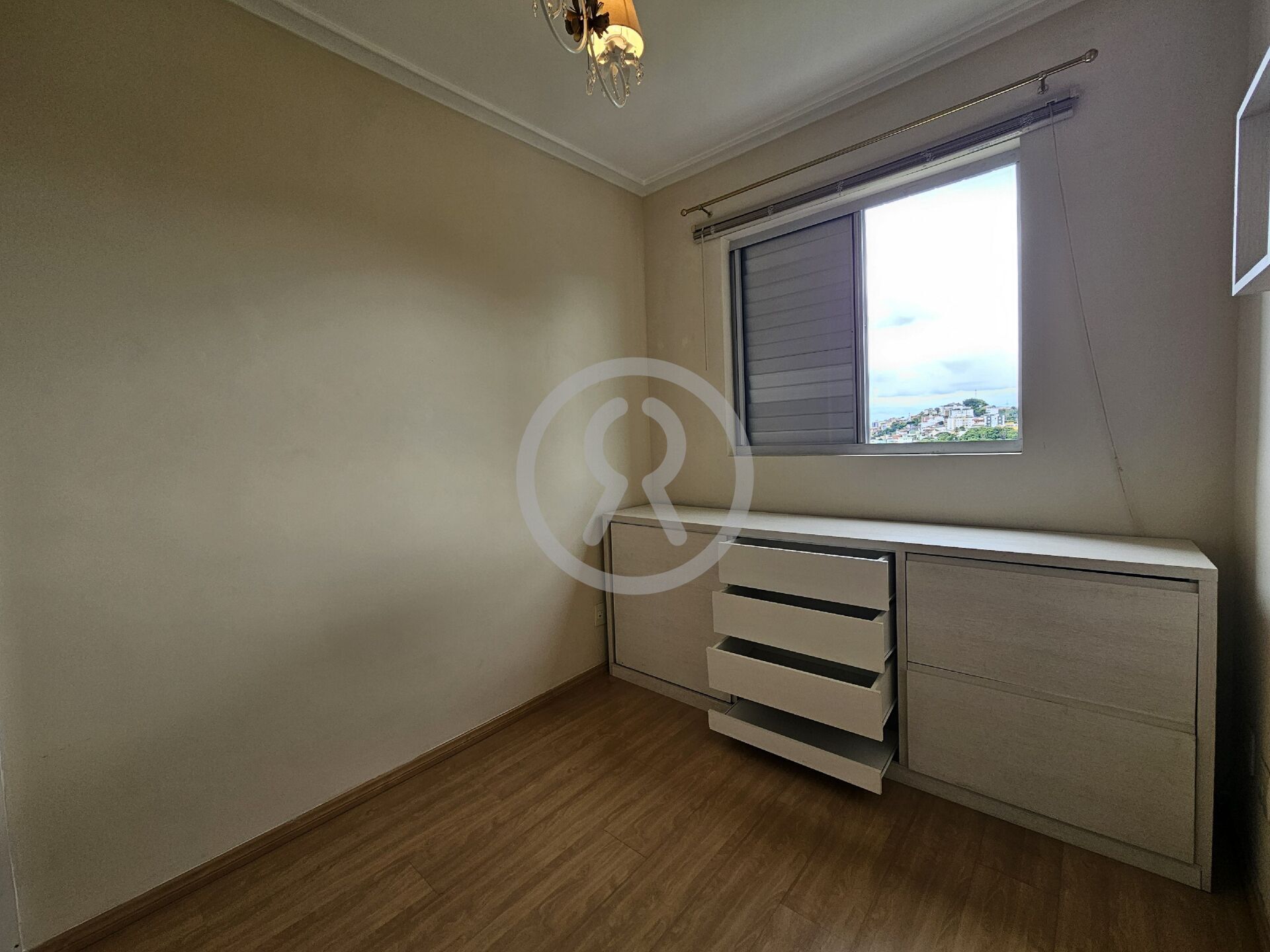 Apartamento para alugar com 2 quartos, 65m² - Foto 13