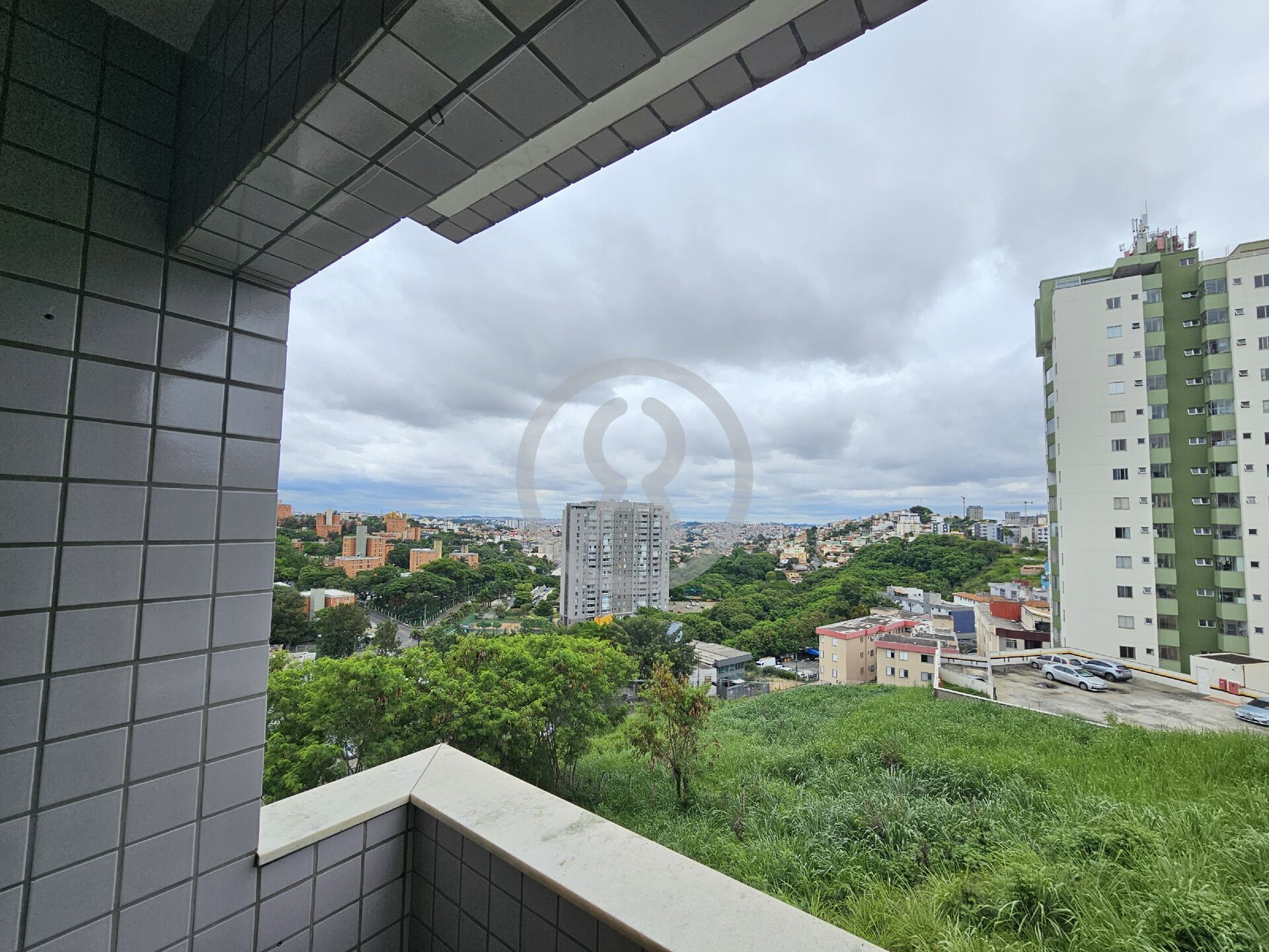 Apartamento para alugar com 2 quartos, 65m² - Foto 25