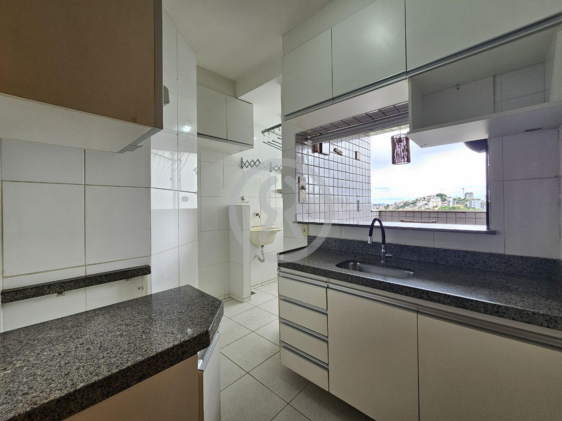 Apartamento para alugar com 2 quartos, 65m² - Foto 7