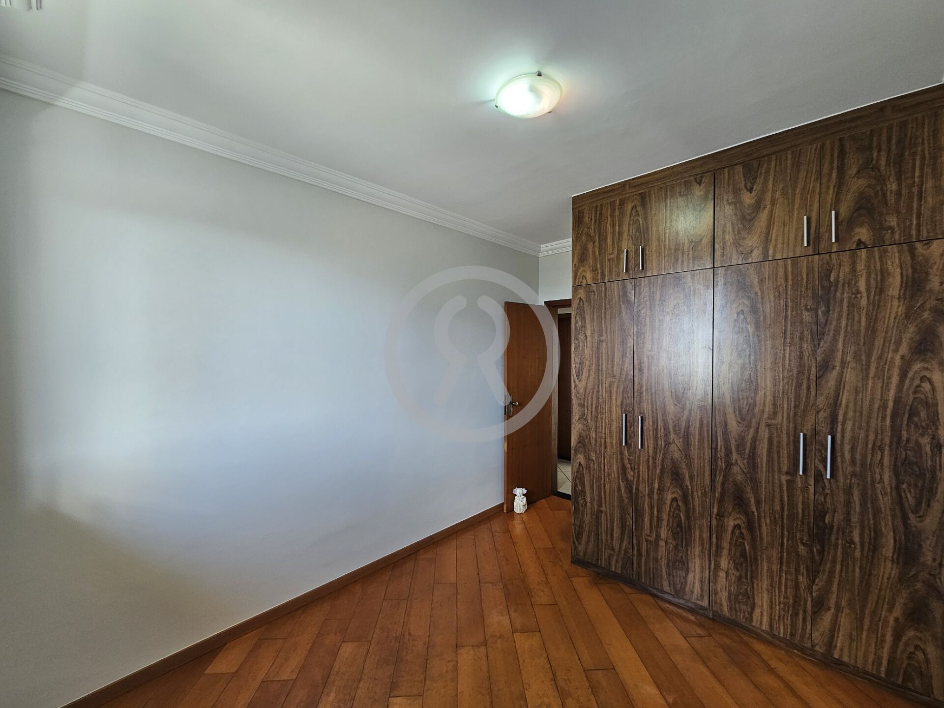 Apartamento para alugar com 3 quartos, 105m² - Foto 15