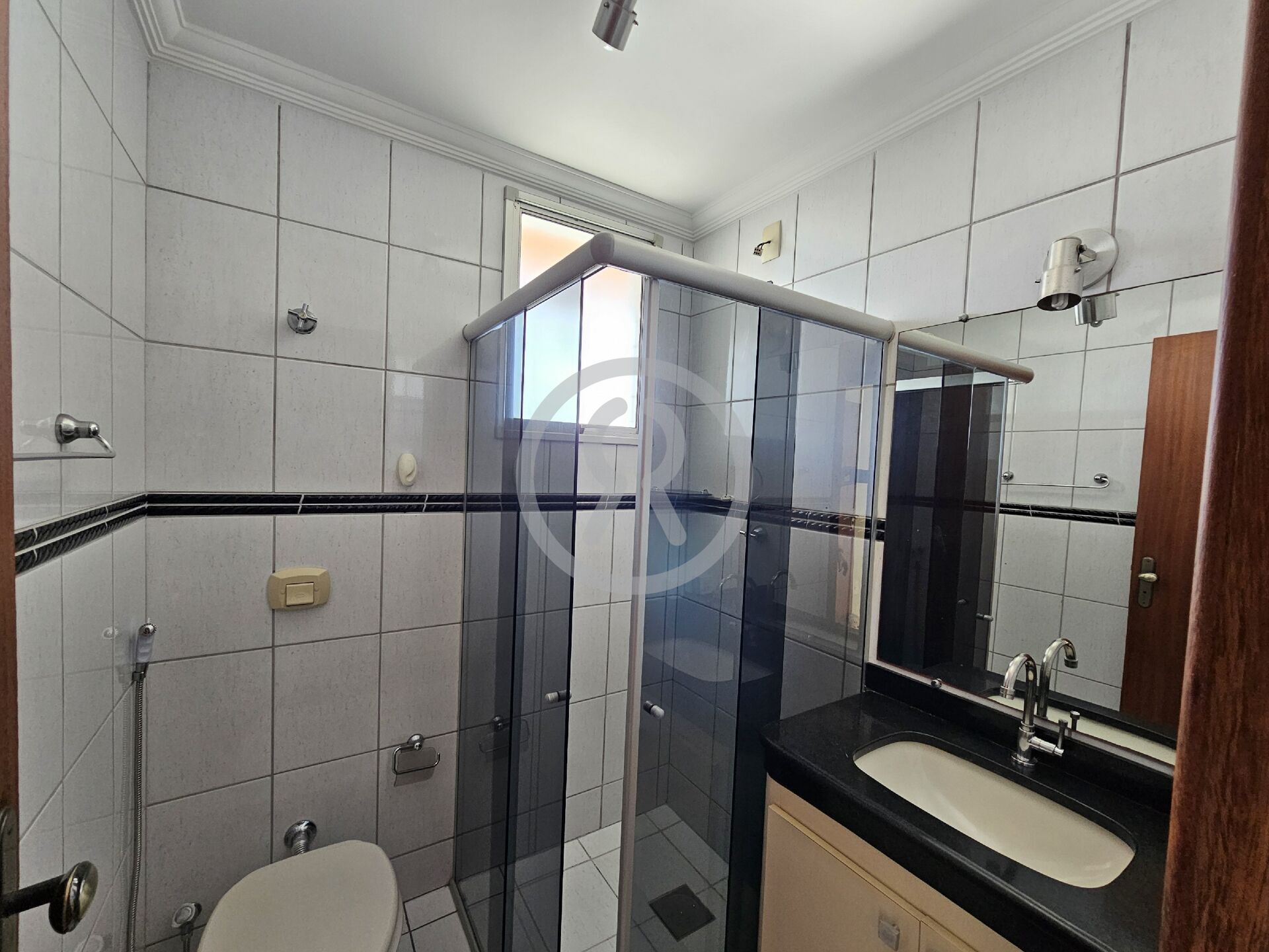 Apartamento para alugar com 3 quartos, 105m² - Foto 13