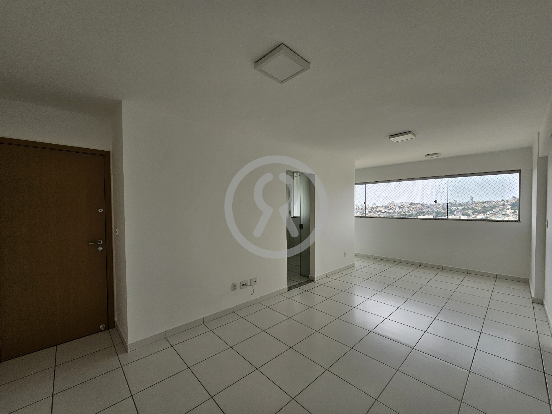 Apartamento para alugar com 3 quartos, 75m² - Foto 1