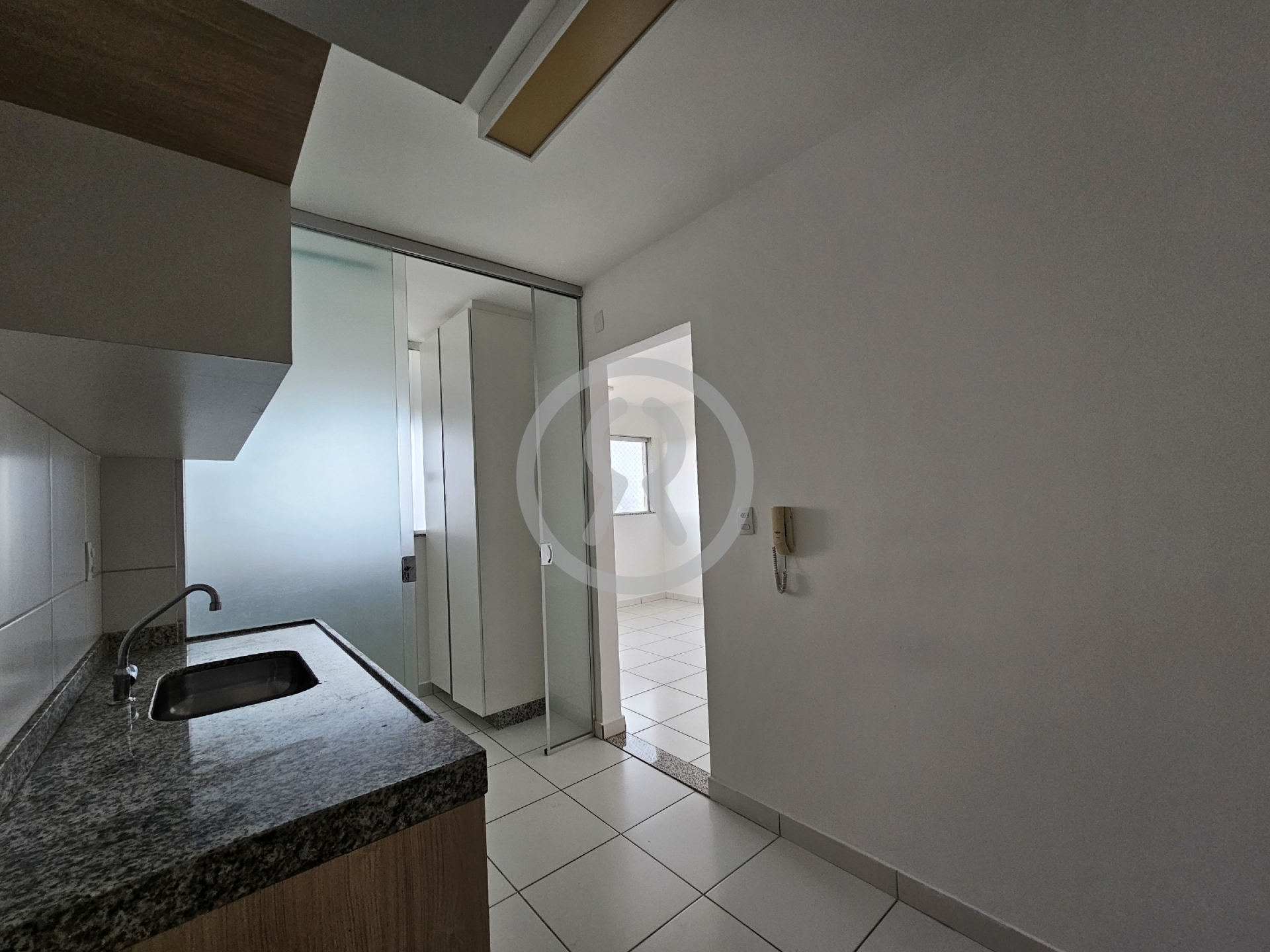 Apartamento para alugar com 3 quartos, 75m² - Foto 7