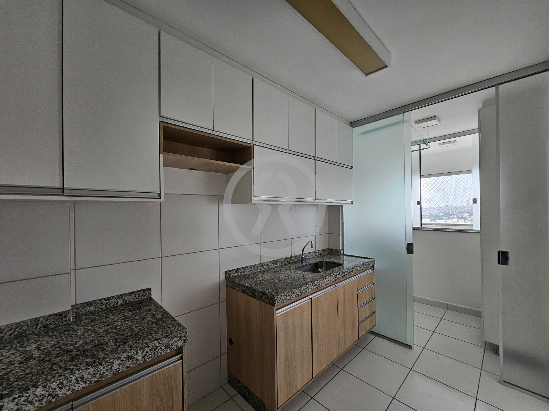 Apartamento para alugar com 3 quartos, 75m² - Foto 4