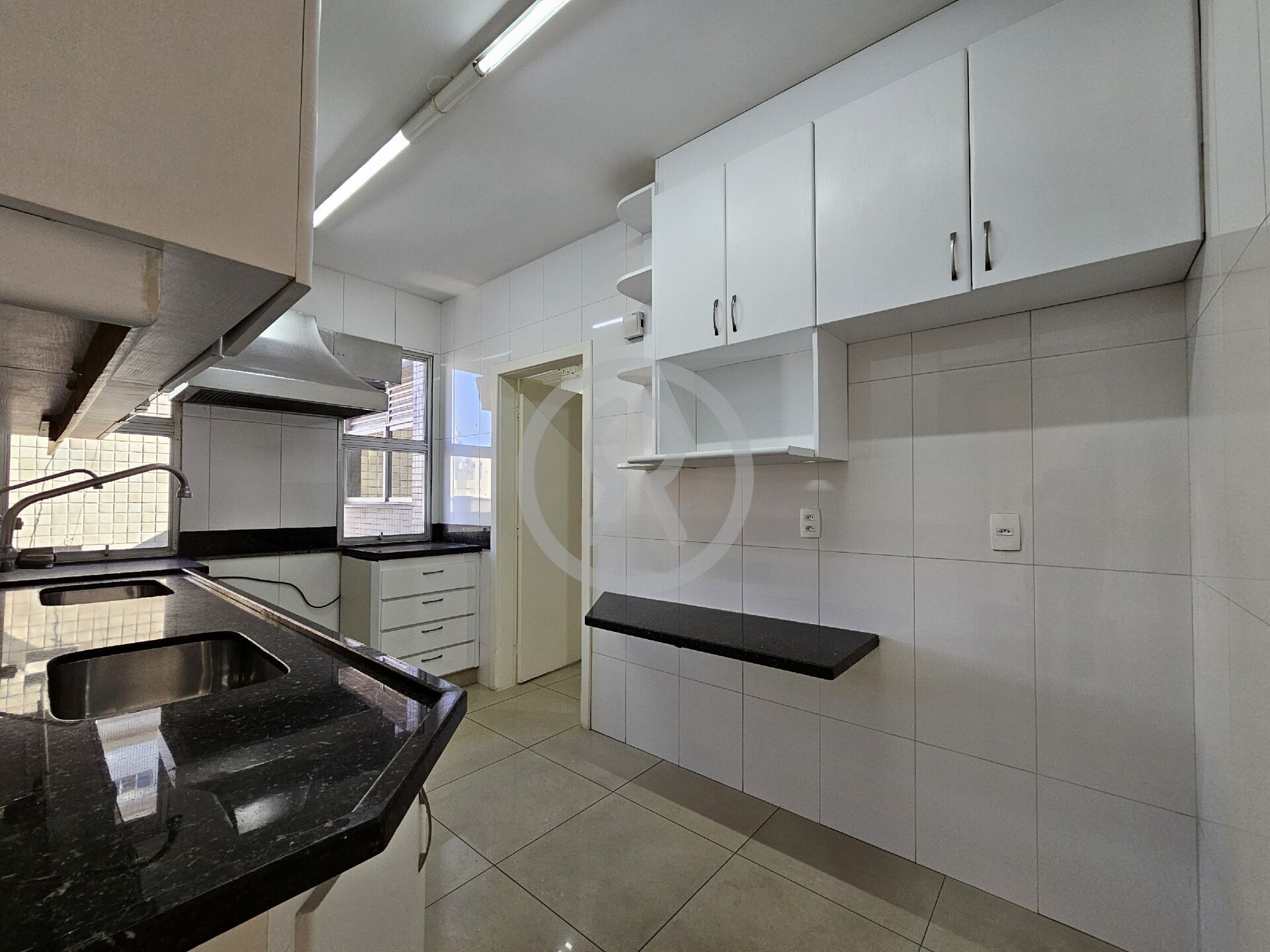 Apartamento à venda com 4 quartos, 160m² - Foto 24