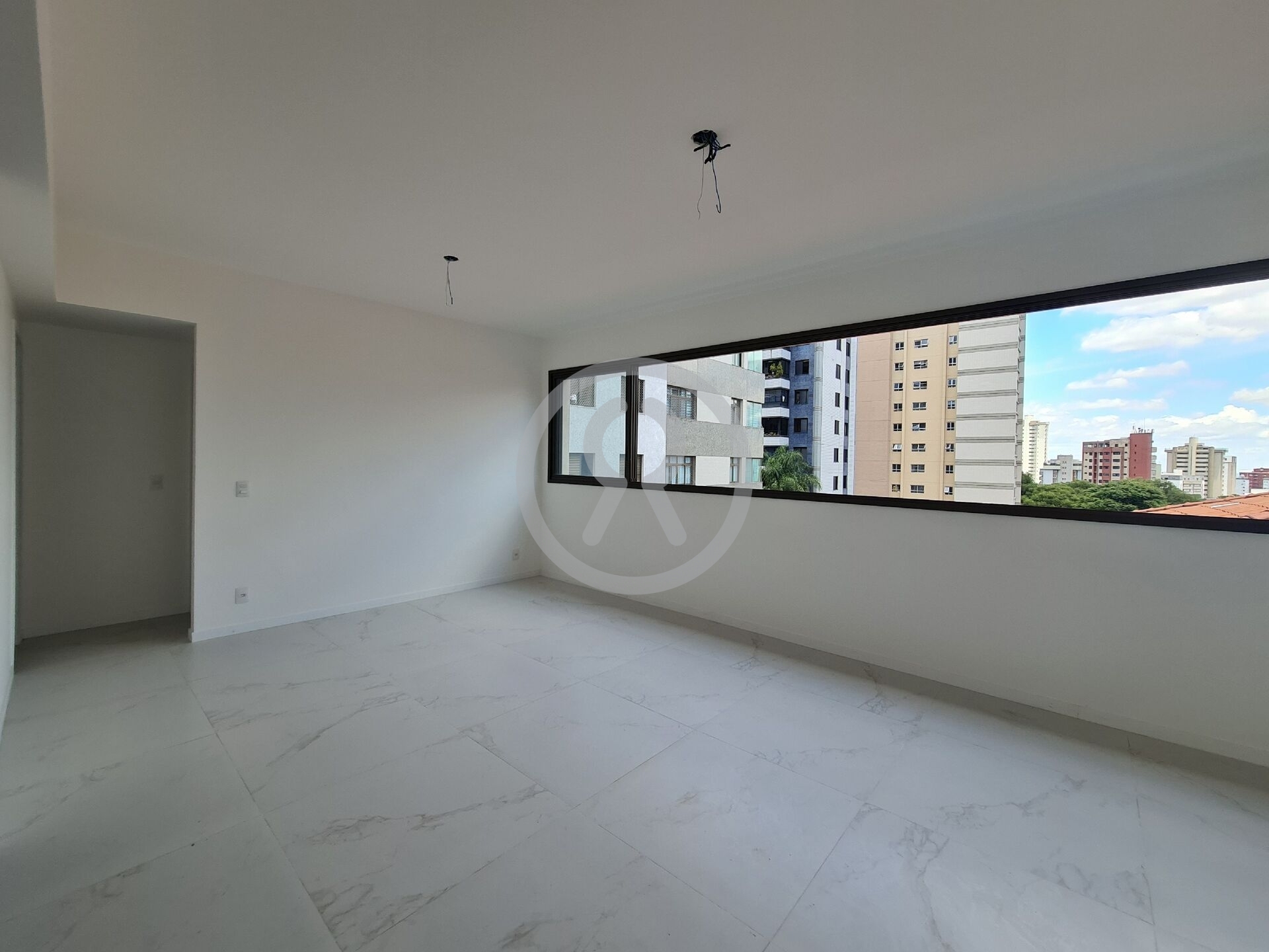 Apartamento à venda com 3 quartos, 77m² - Foto 3