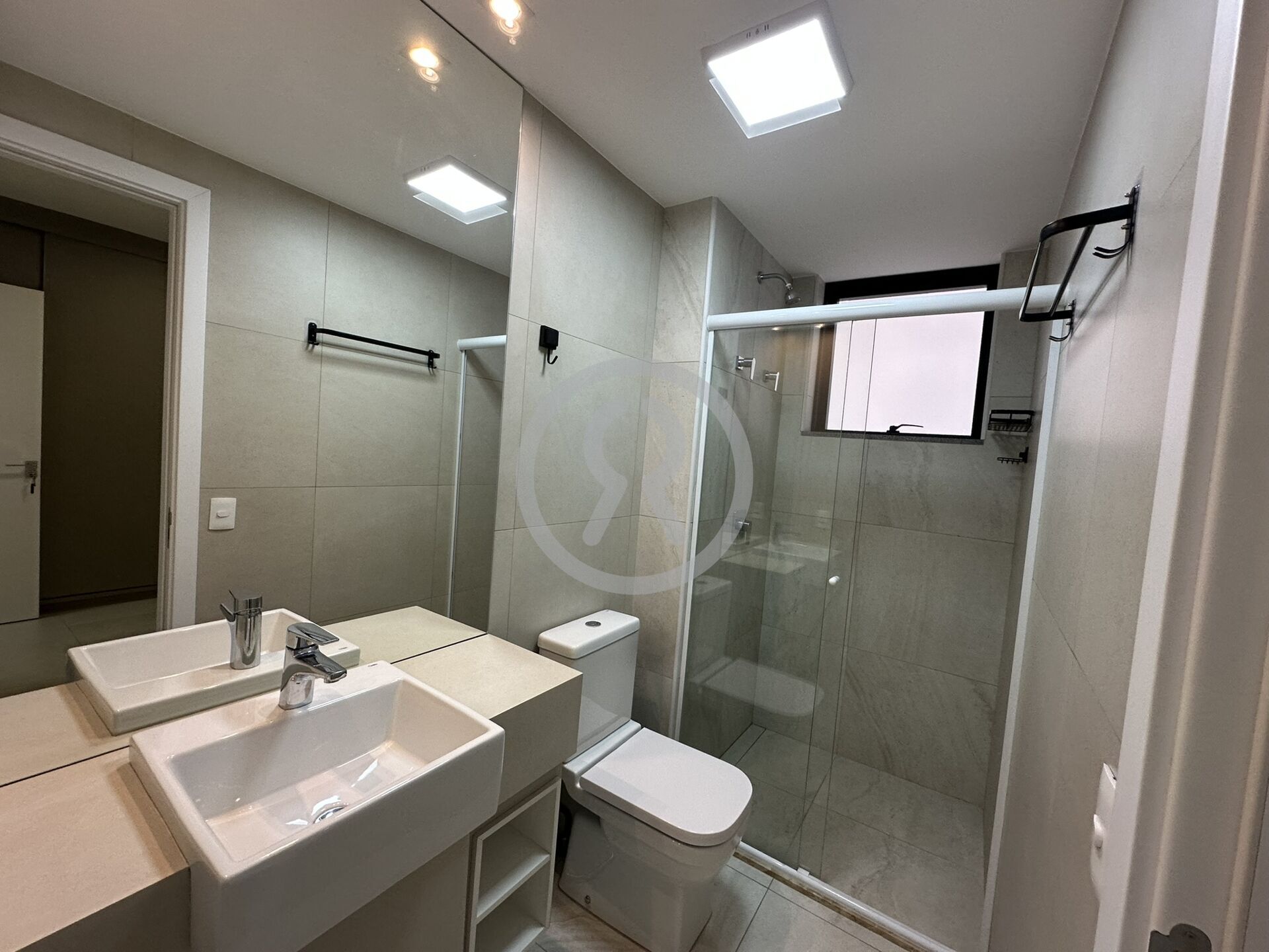 Apartamento para alugar com 2 quartos, 73m² - Foto 22