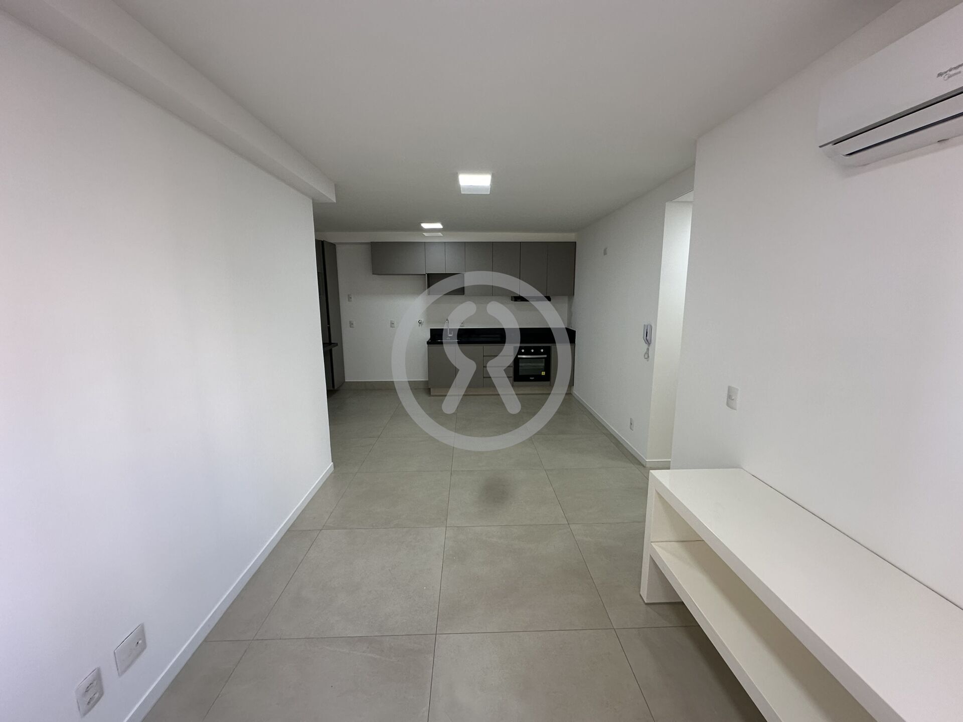 Apartamento para alugar com 2 quartos, 73m² - Foto 13