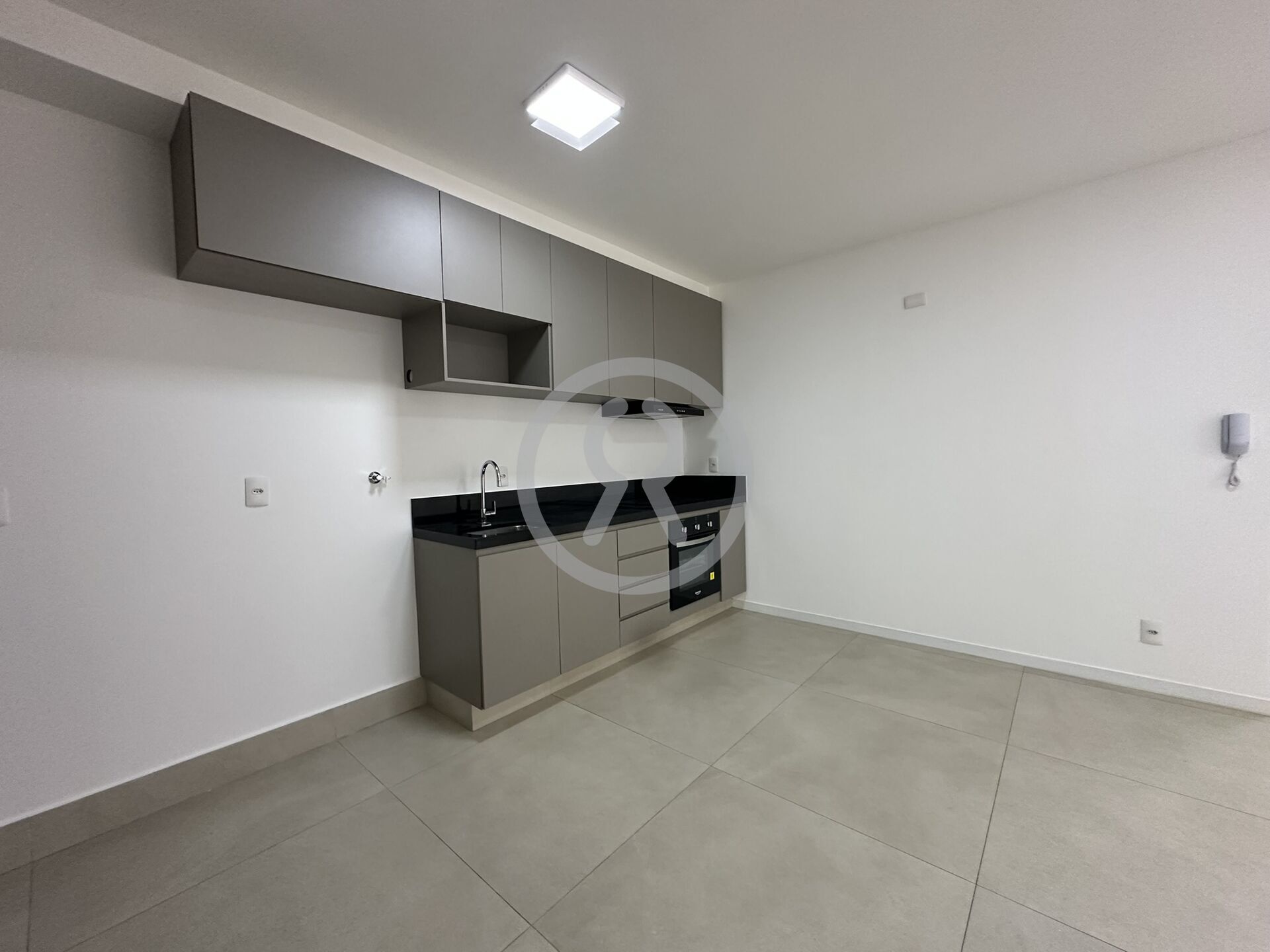 Apartamento para alugar com 2 quartos, 73m² - Foto 2