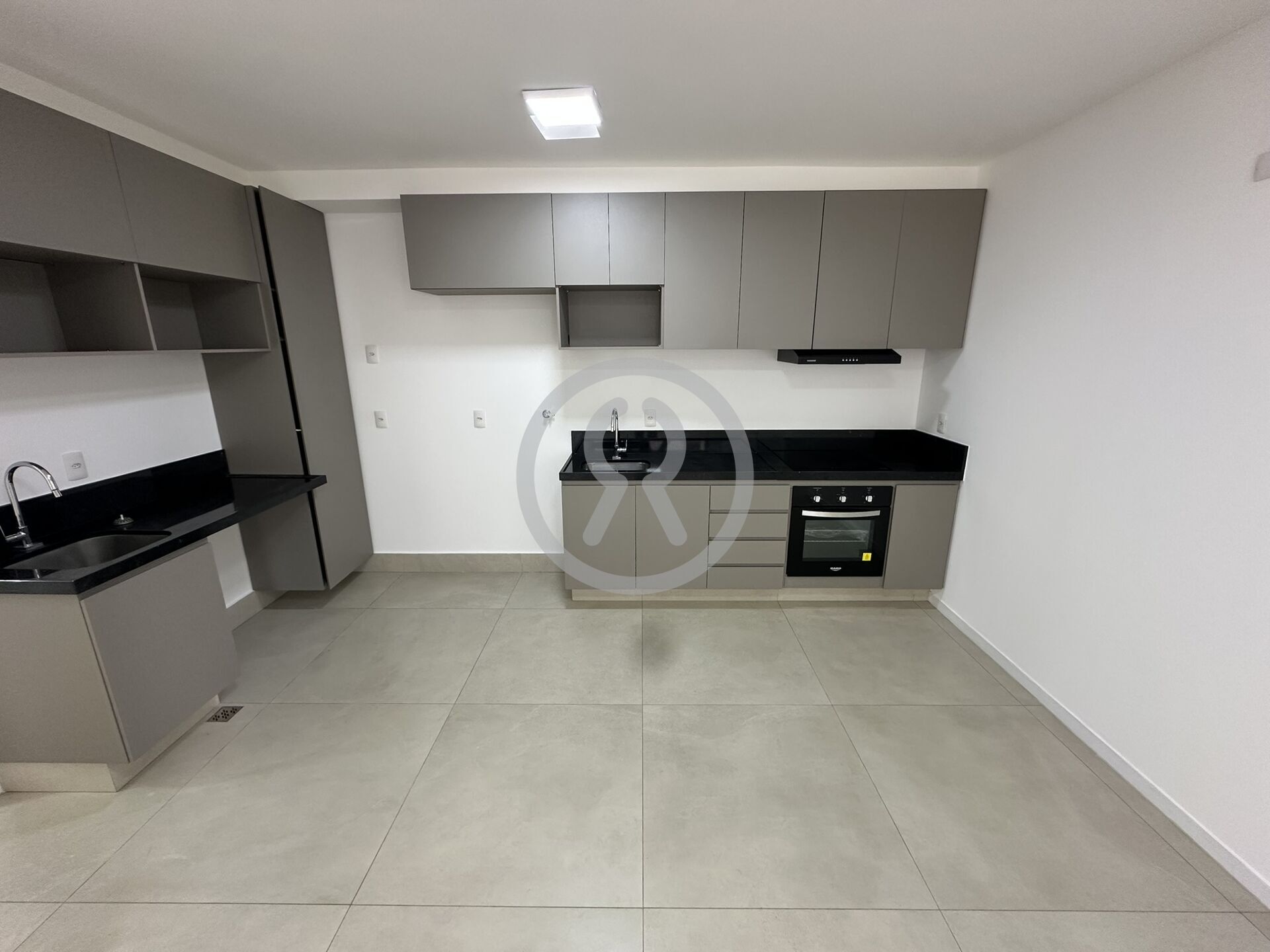 Apartamento para alugar com 2 quartos, 73m² - Foto 14