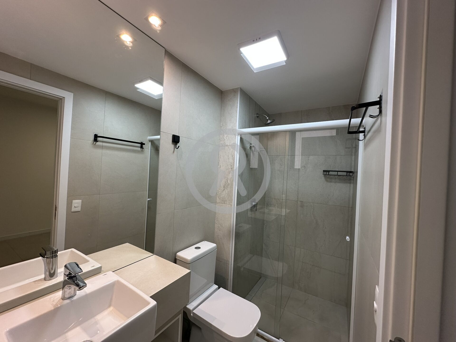 Apartamento para alugar com 2 quartos, 73m² - Foto 29