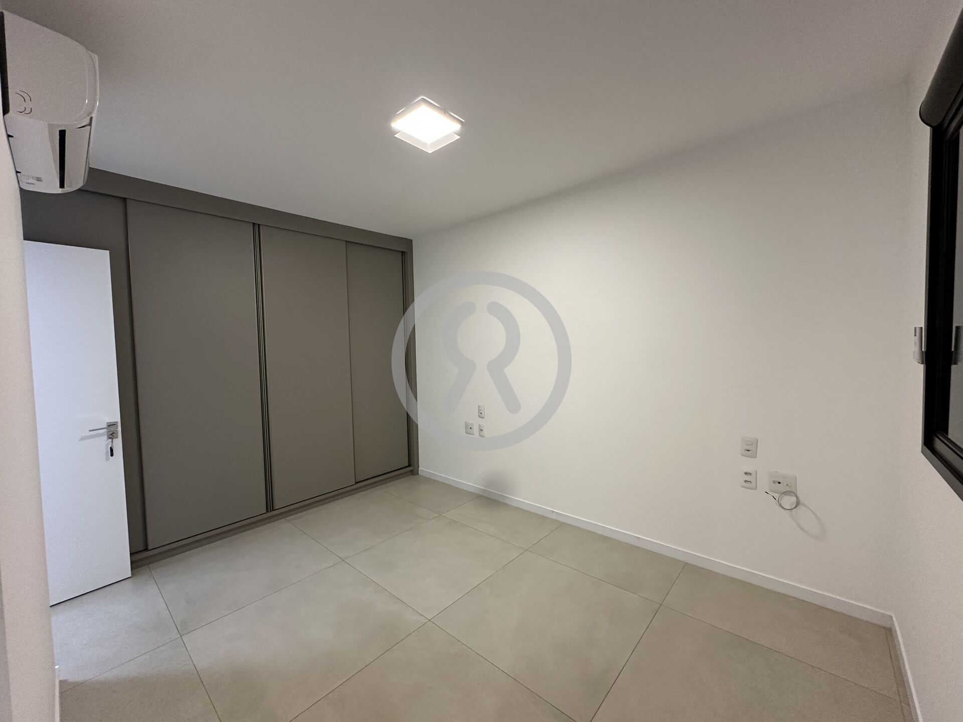 Apartamento para alugar com 2 quartos, 73m² - Foto 28