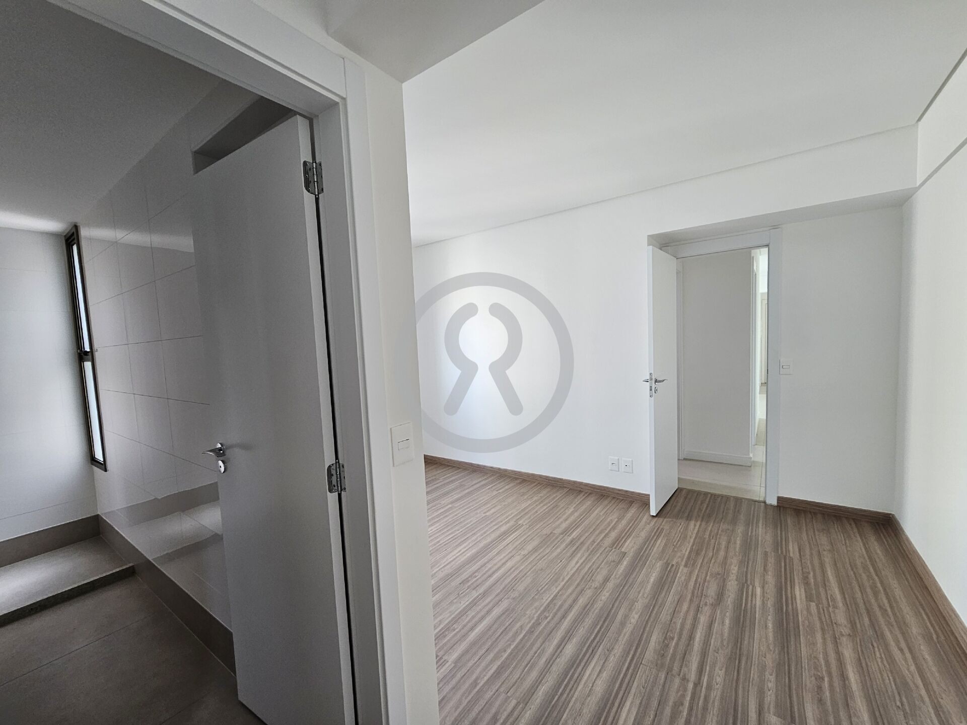 Apartamento à venda com 2 quartos, 67m² - Foto 18