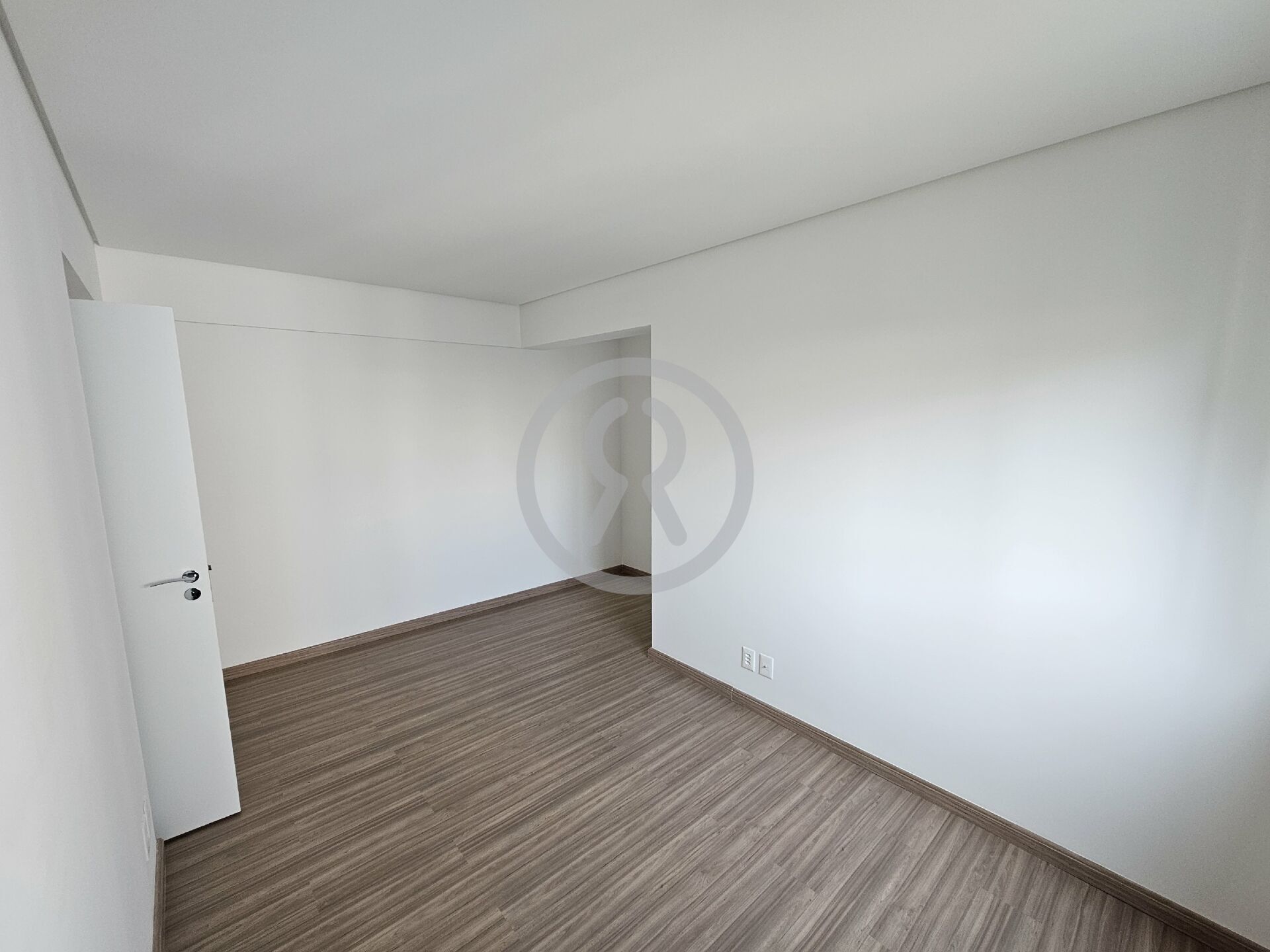 Apartamento à venda com 2 quartos, 67m² - Foto 19